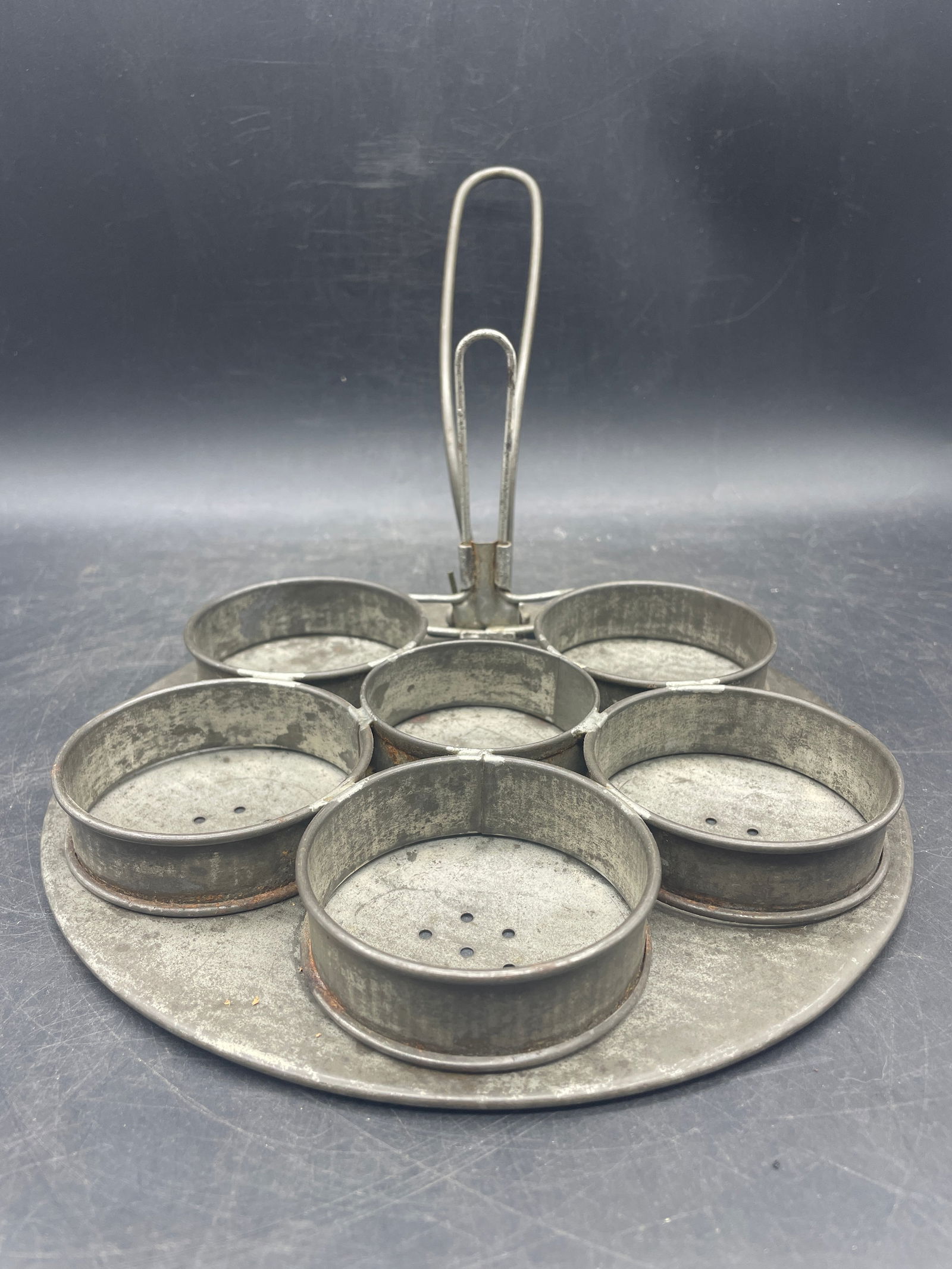 Primitive Tin Antique Poached Egg Maker, Spring Loaded Handle, 6 Rings - 3