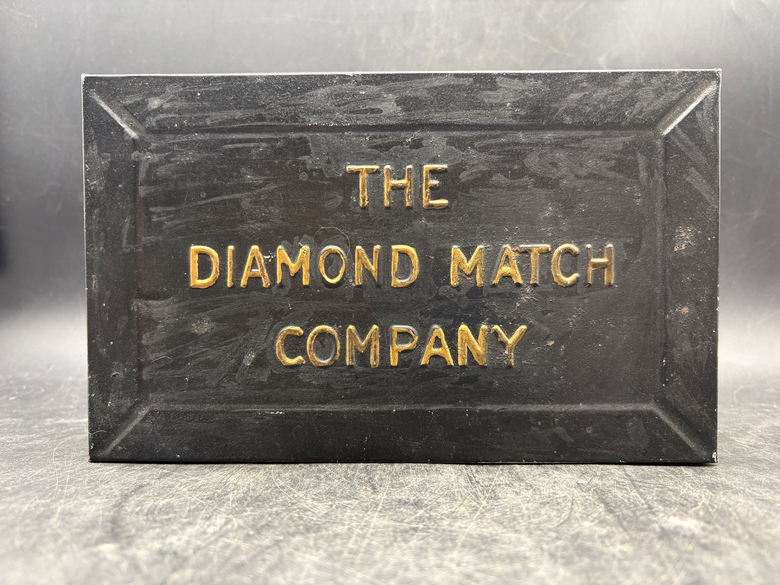 Antique THE DIAMOND MATCH COMPANY Tin Metal Hinged Box: Date/Period: unknownDimension: Approx 8.75 x 5 x 5Material: metalAdditional Information: Antique THE DIAMOND MATCH COMPANY Tin Metal Hinged Box Shipping:Domestic: Flat-rate of $10.00 to anywhere