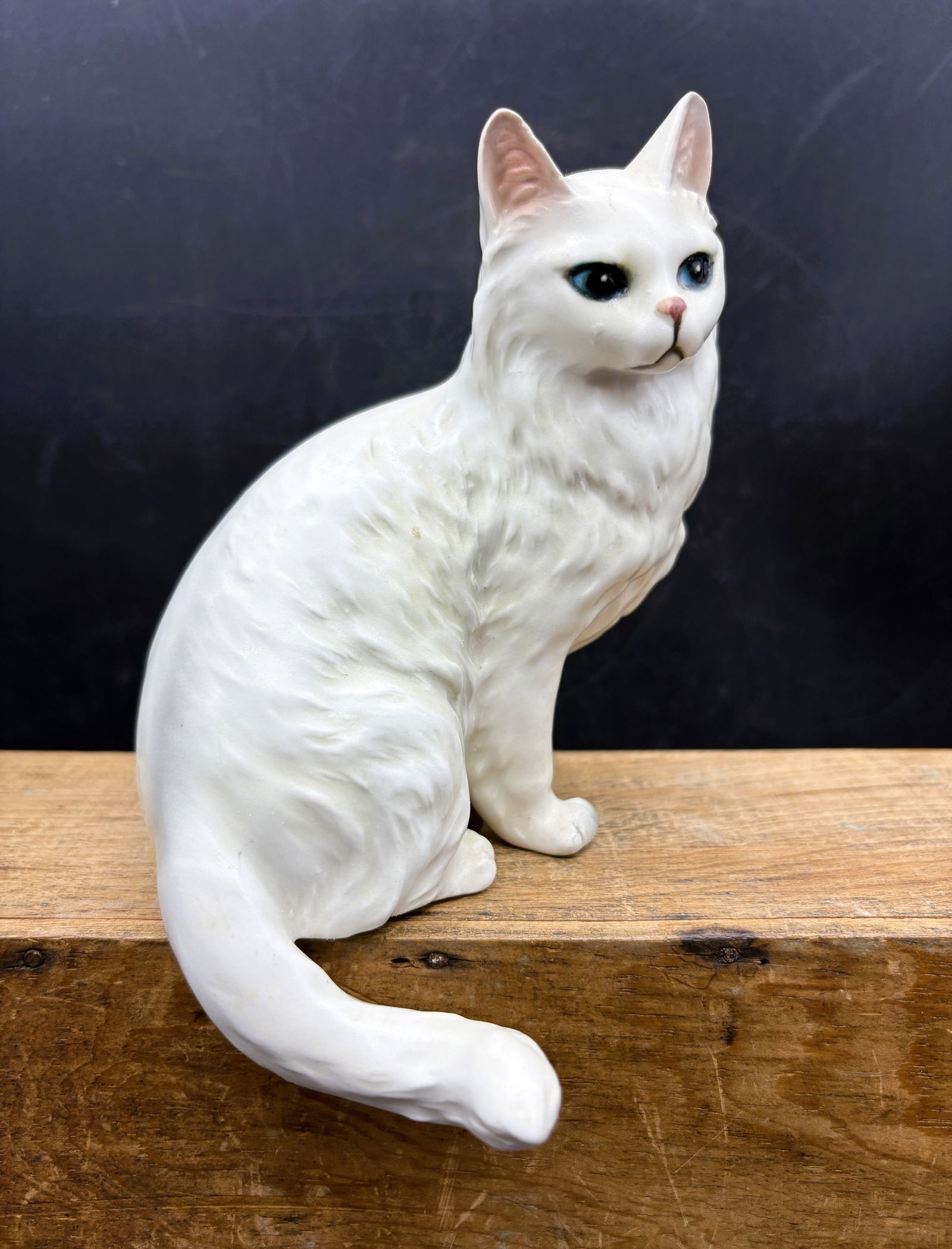 Vintage LEFTON WHITE SITTING CAT KITTEN FIGURINE CERAMIC: Date/Period: Approx 1950's Dimension: Approx. 5.5" x 4" Material: ceramic Additional Information: Vintage LEFTON WHITE SITTING CAT KITTEN FIGURINE CERAMIC Shipping: Domestic: Flat-rate of $9.00 to any