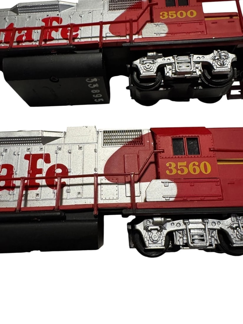 VINTAGE SANTA FE 3500,3560 RED SILVER LIFE LIKE LOCOMOTIVE TRAIN HO SCALE - 3