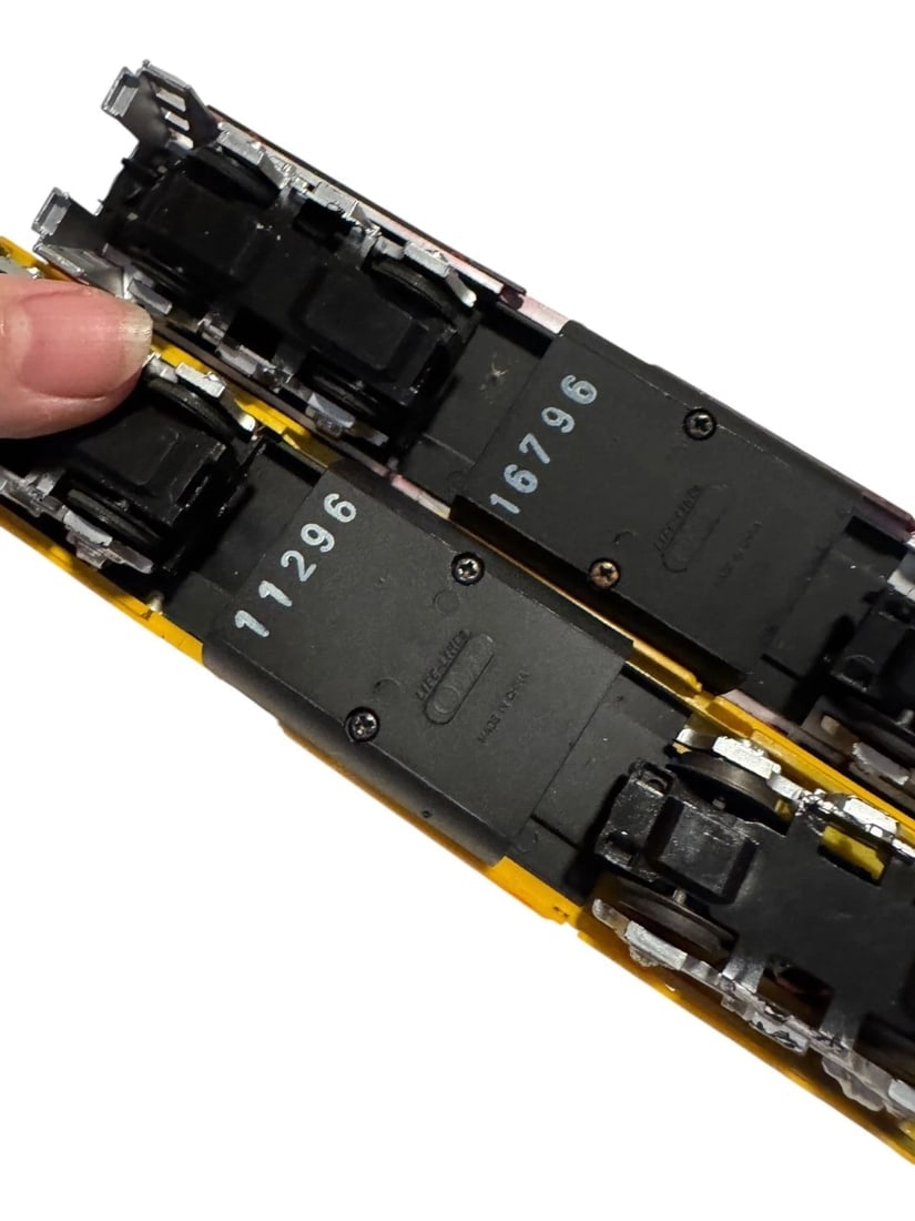 VINTAGE SANTA FE 3500,3560 RED SILVER LIFE LIKE LOCOMOTIVE TRAIN HO SCALE - 4