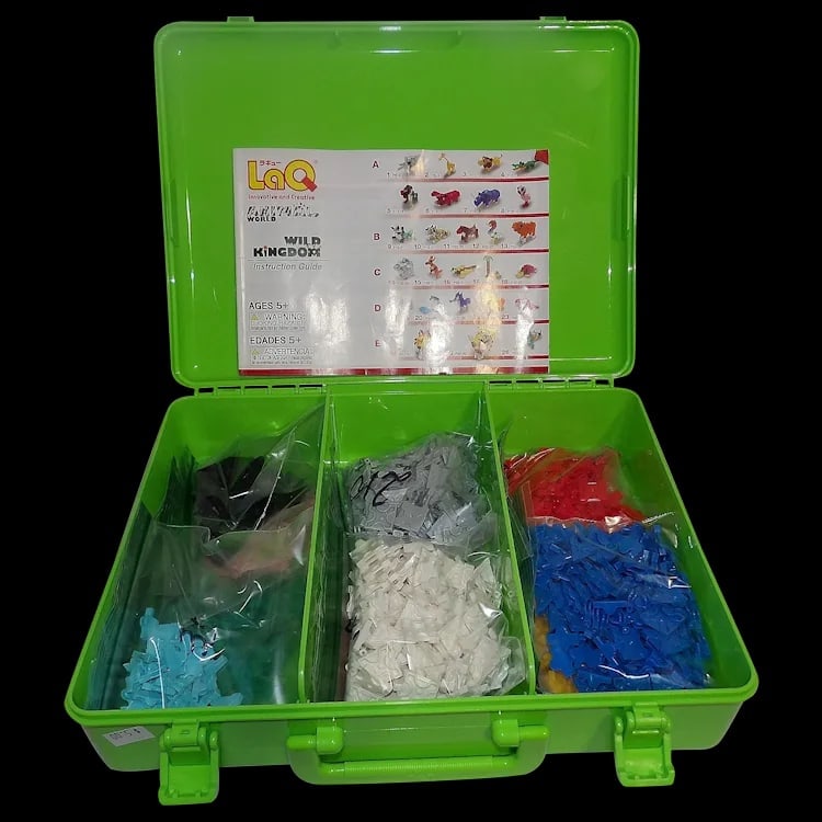 YOSHIRITSU Animal World Wild Kingdom LaQ: Japanese LaQ building set 'Animal World Wild Kingdom' by Yoshiritsu. Complete set including original instructions and 700+ pieces for various animals. Item ID: ls008679. Shipping:Domestic: Flat-rate