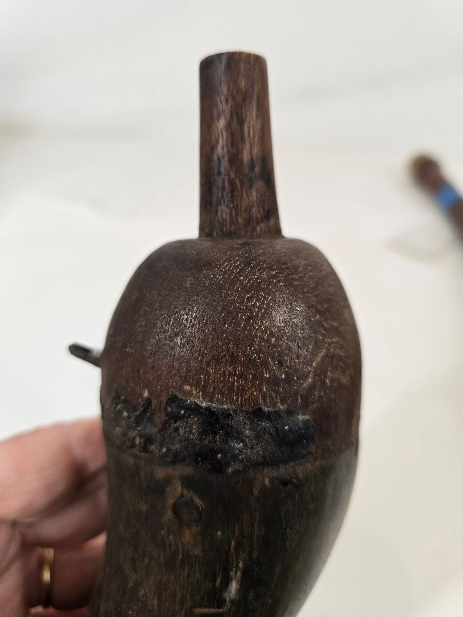 Early Eastern Woodlands bison powder horn - 2