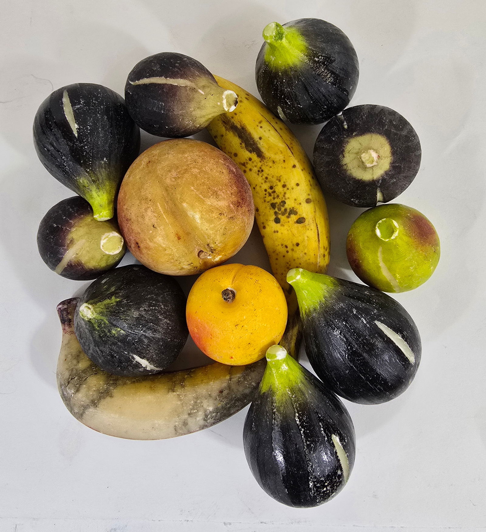 Lot of stone fruit - 3