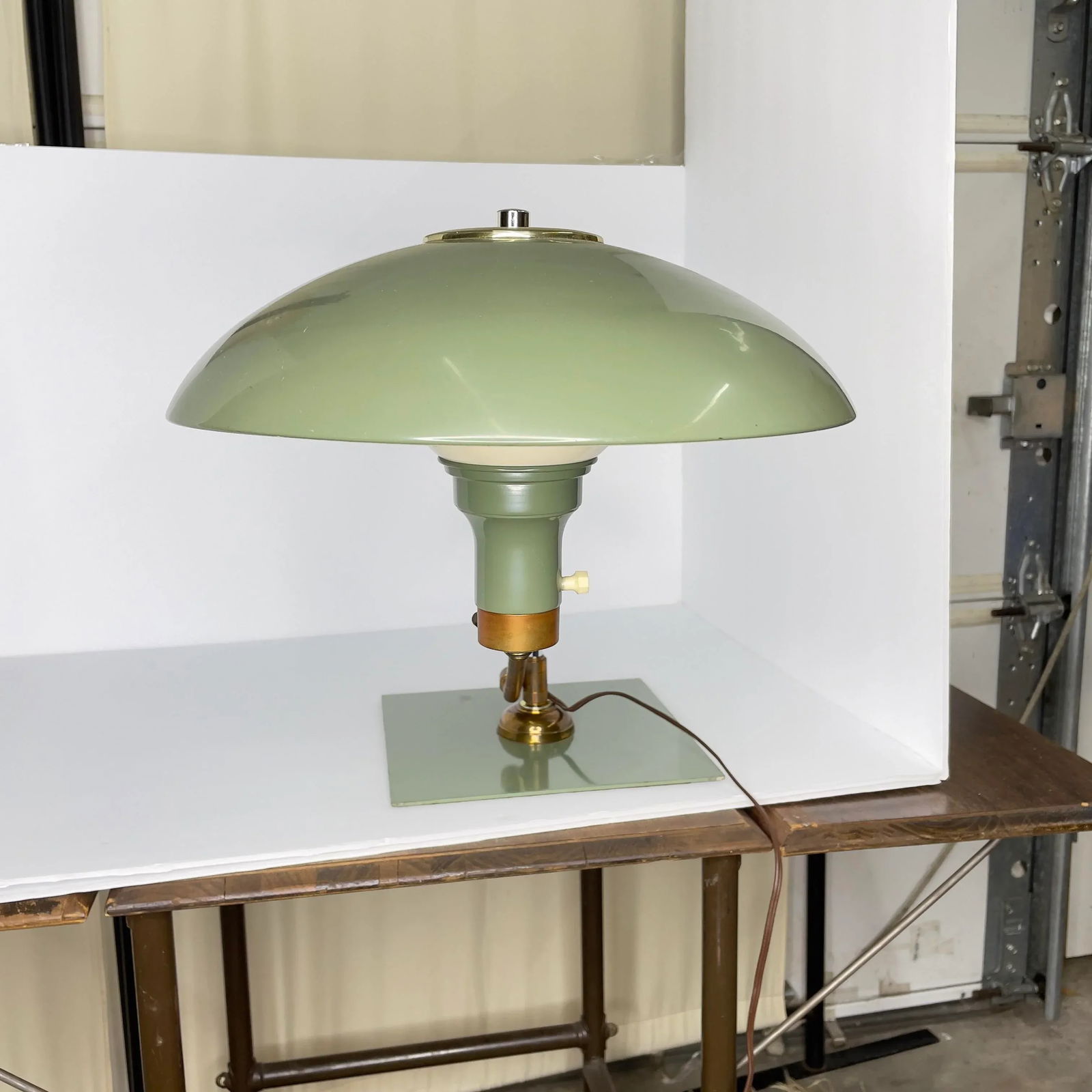 Mid Century Green Flying Saucer Table Lamp - 3