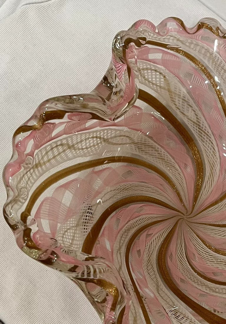 1950s Salvati Murano Pink Latticino Ribbon Ruffled Bowl or Catchall - 4