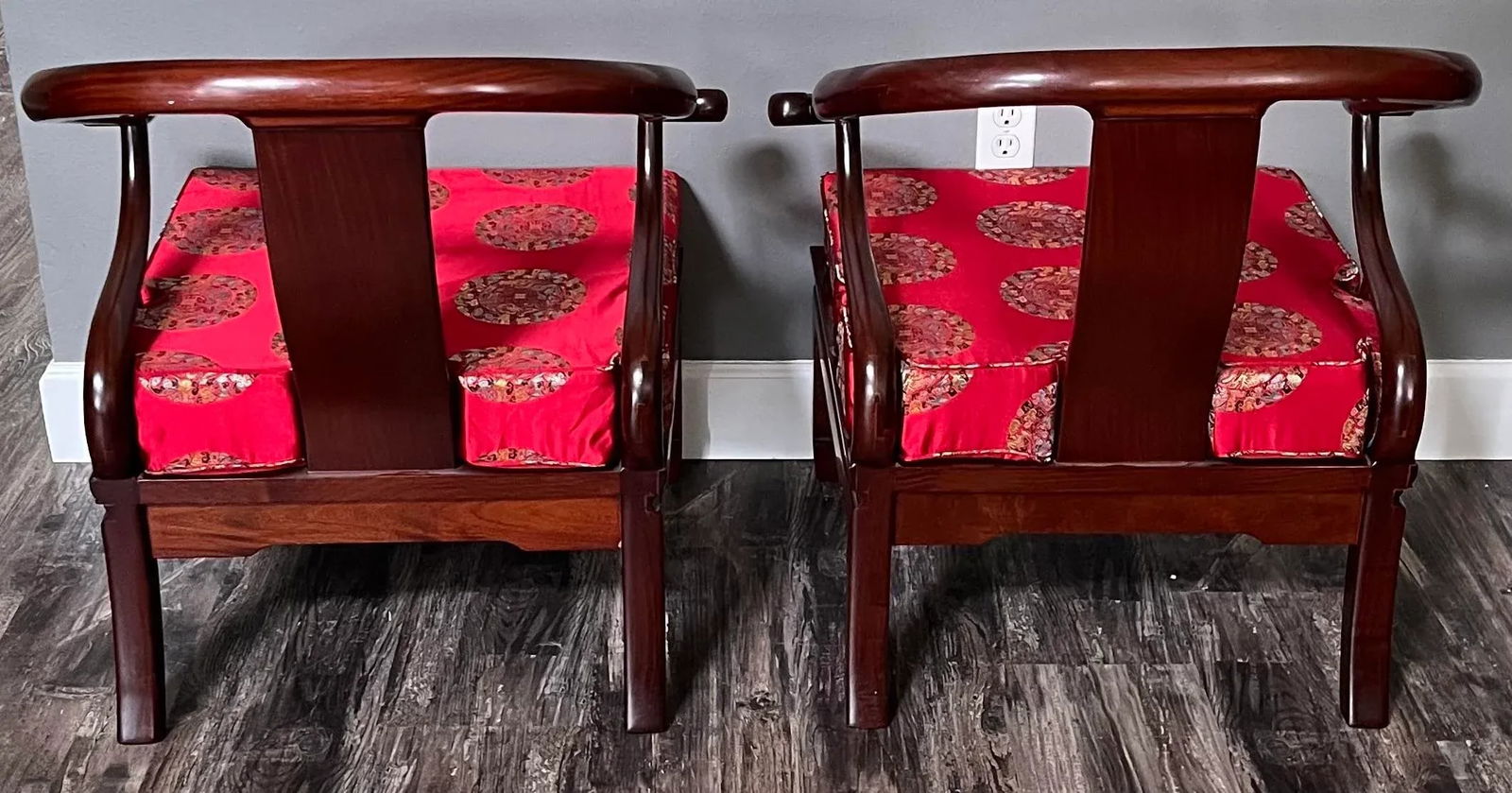 Late 19th Century Ming Style Horseshoe Settee and Chairs in Rosewood- 3 Pieces - 7