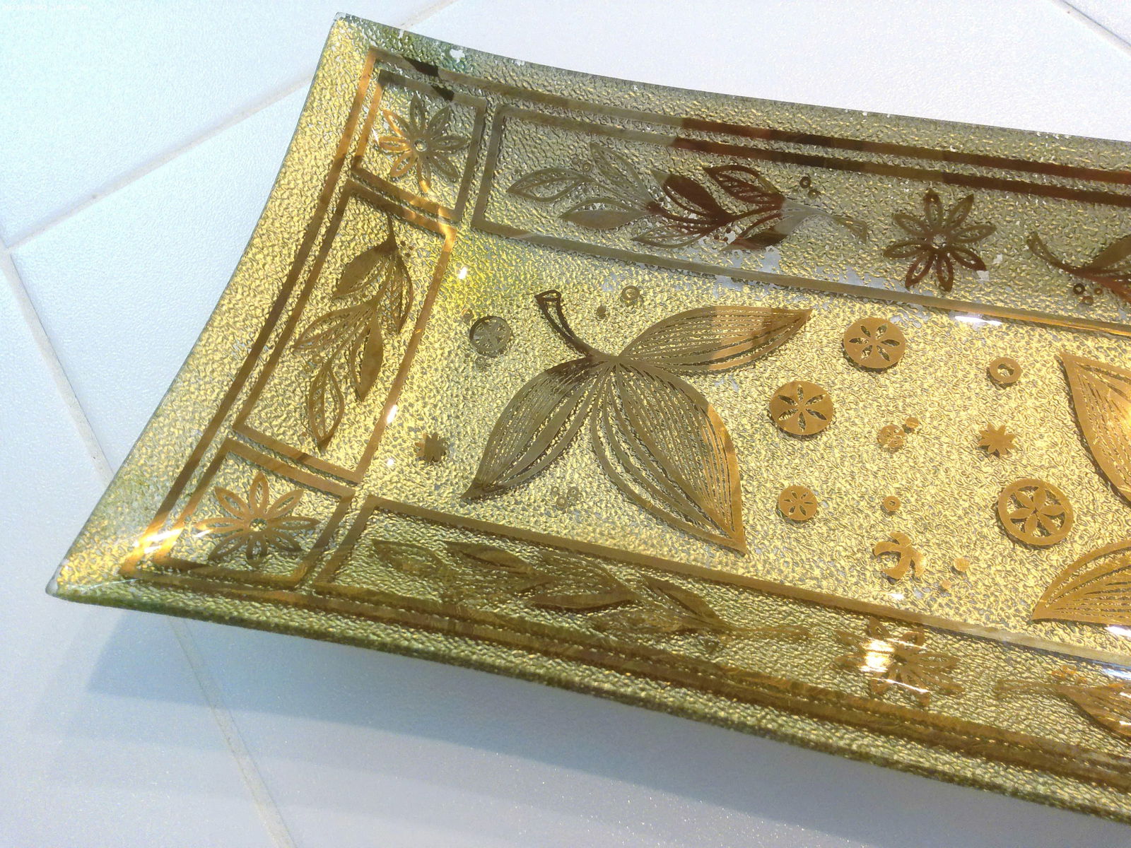 Mid-Century Georges Briard Inspired Botanical Gold Leaf Tray - 4