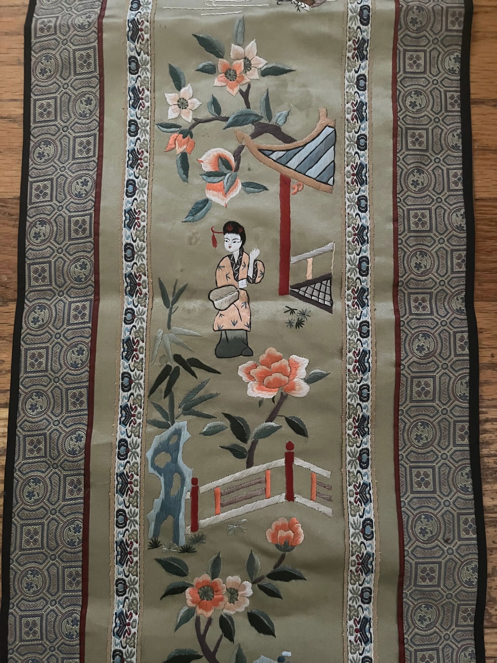 20th Century Chinese Embroidery Wall Hanging - 3