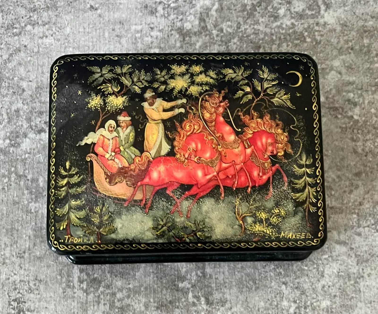 1970s Hand Painted Russian Trinket Box - 2