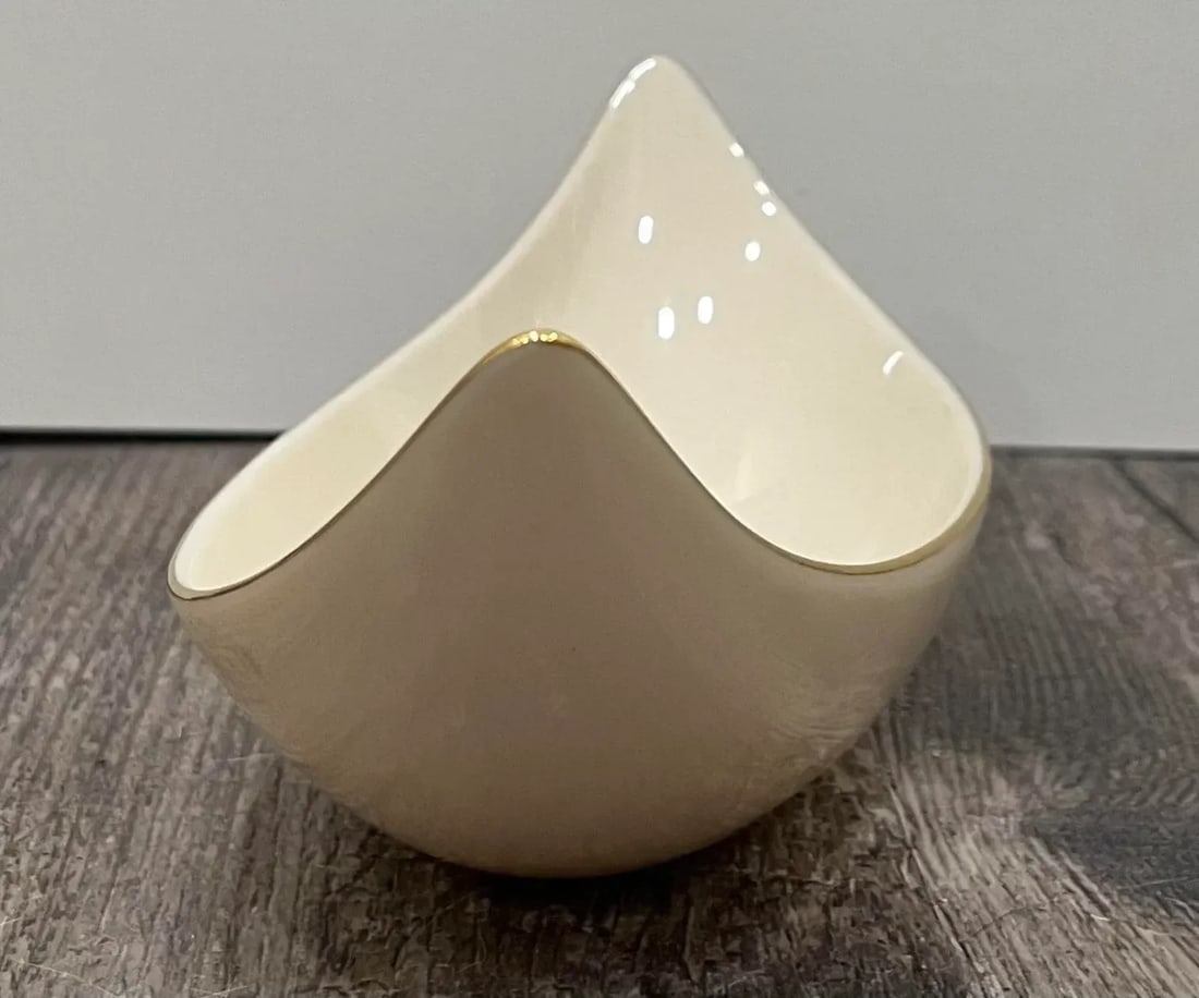 1970s Lenox Olympia Gold Asymmetrical Catchall - 2