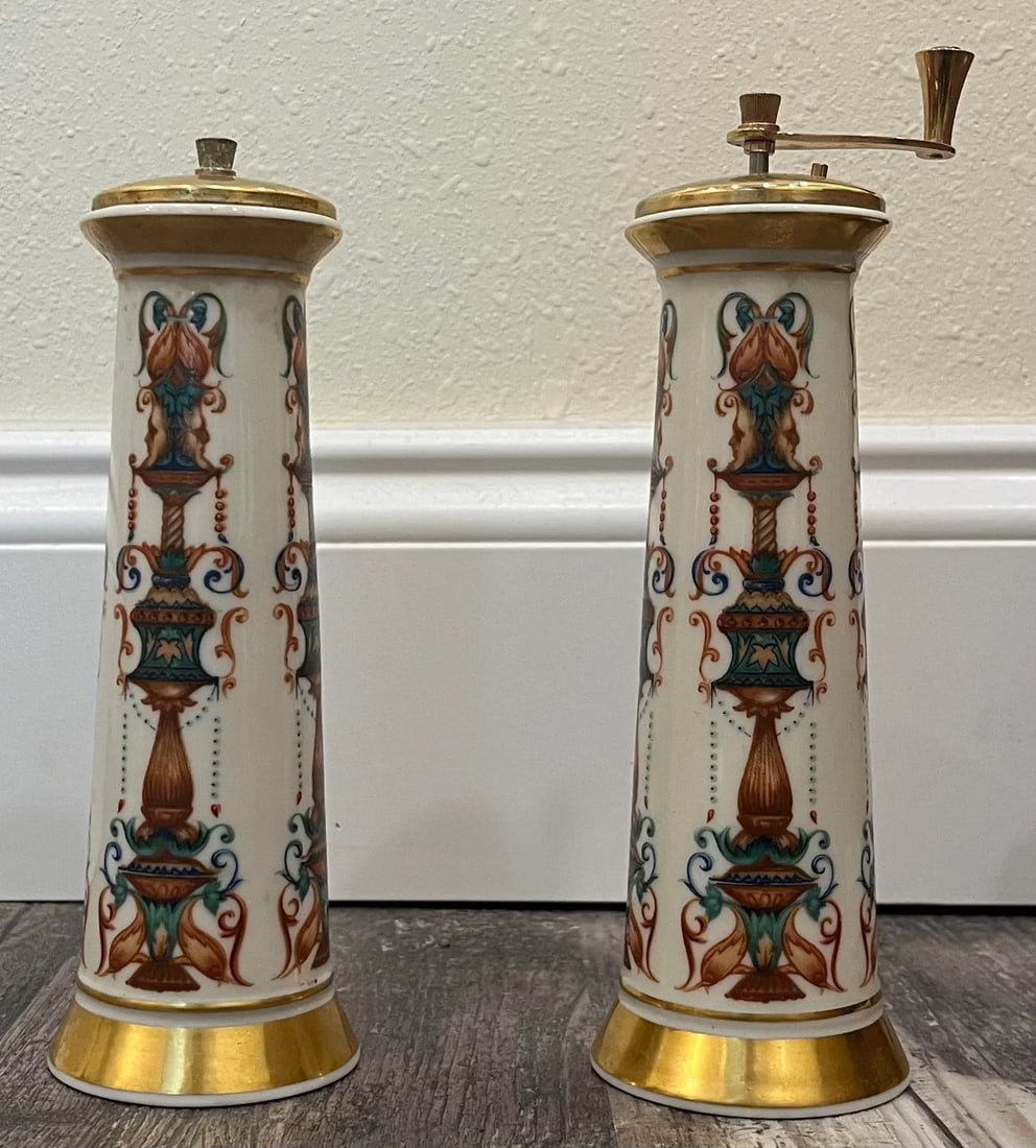 1970s Lenox 24k Lido Pattern Salt and Pepper Mill- Set of 2 - 3