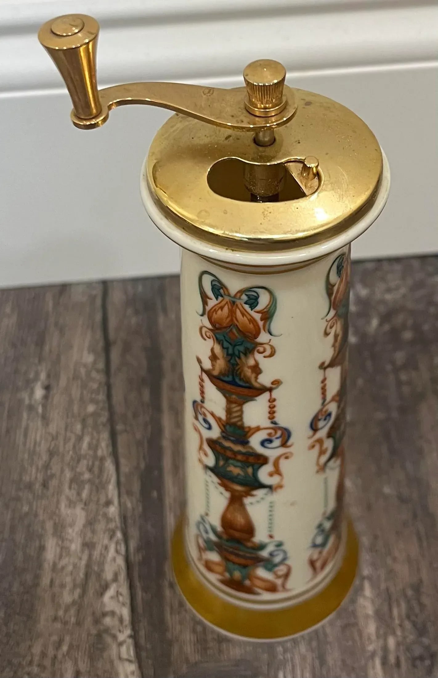 1970s Lenox 24k Lido Pattern Salt and Pepper Mill- Set of 2 - 7