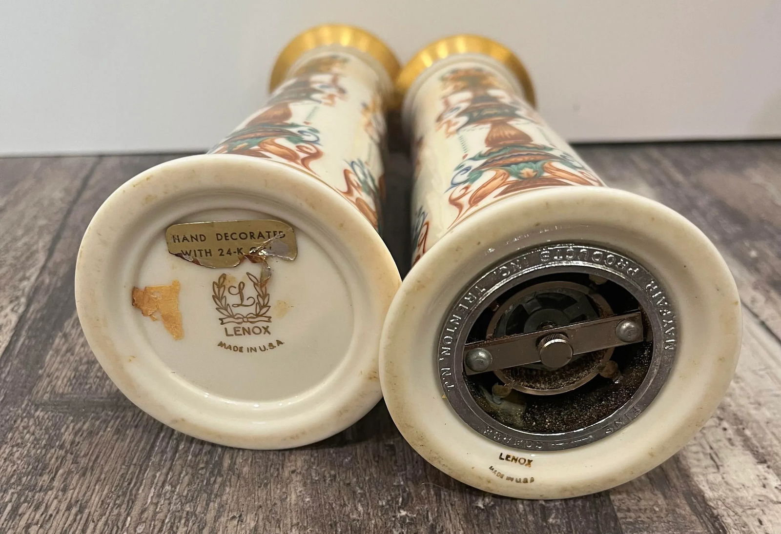 1970s Lenox 24k Lido Pattern Salt and Pepper Mill- Set of 2 - 8