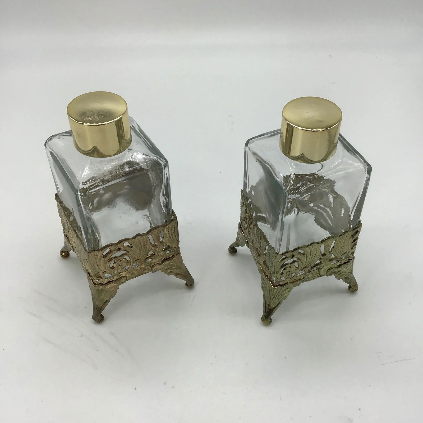 Hollywood Regency Vanity Set Vintage 1950s Ormolu Filigree Gold Gilt Vanity Set Perfume Bottles, Ova - 5