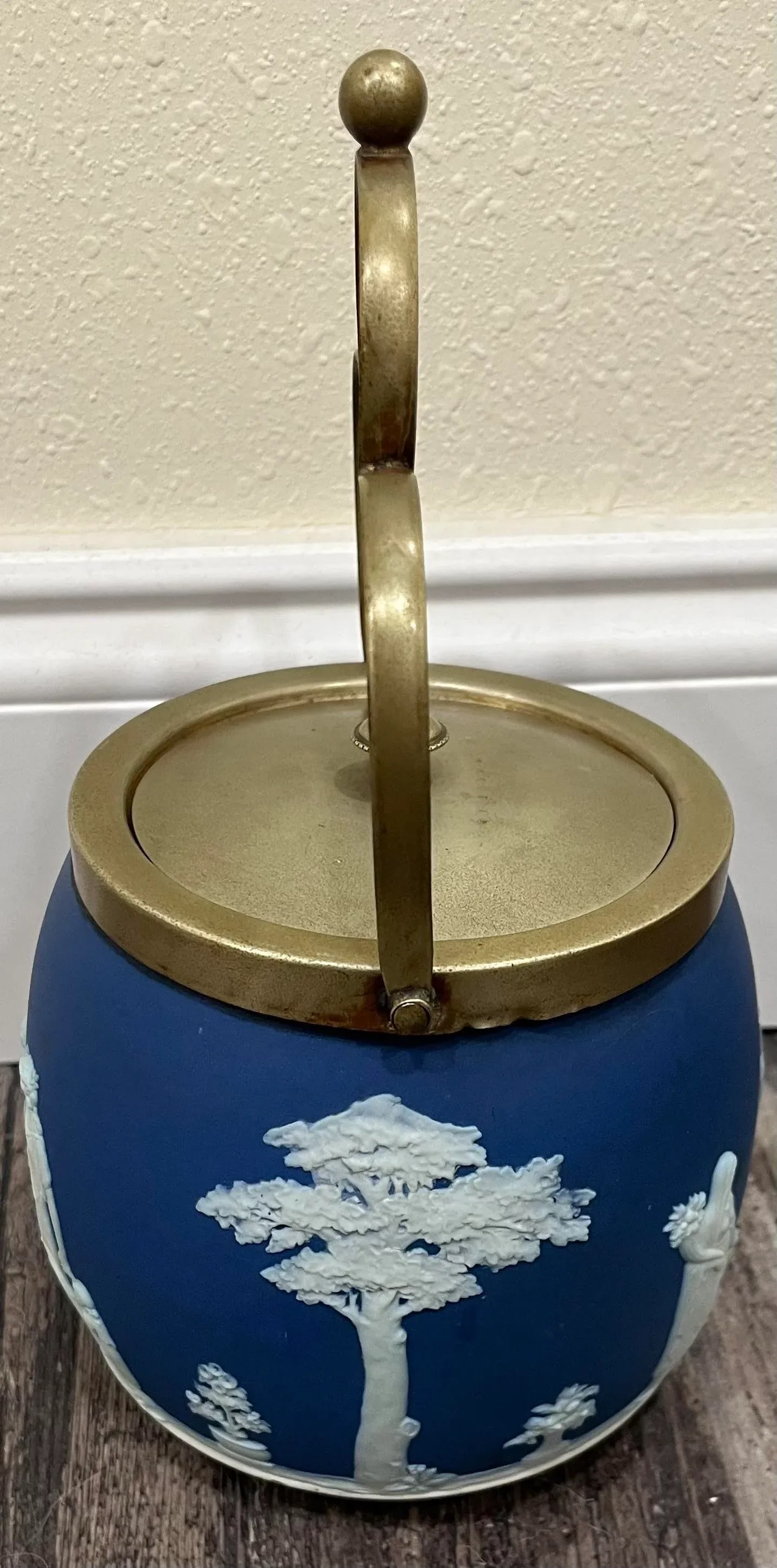 Mid 19th Century Wedgwood Cobalt Jasperware Biscuit Jar - 2