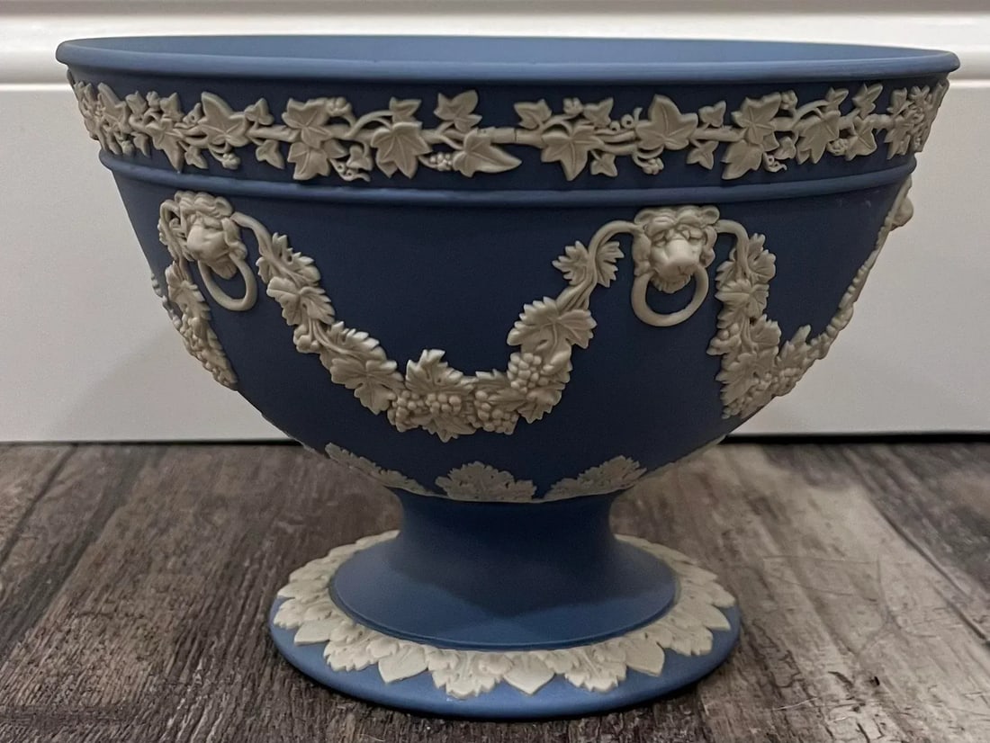 Wedgwood Blue Jasperware Footed Compote Circa 1910-1920s - 4