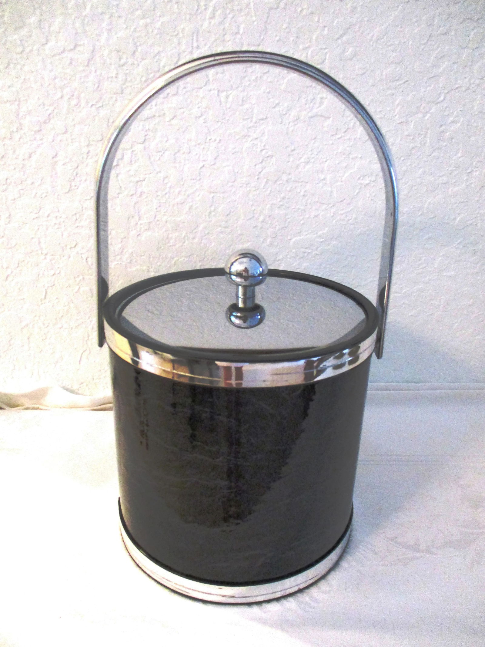 1970s Kraftware Silver & Black Faux Marble Ice Bucket - 7
