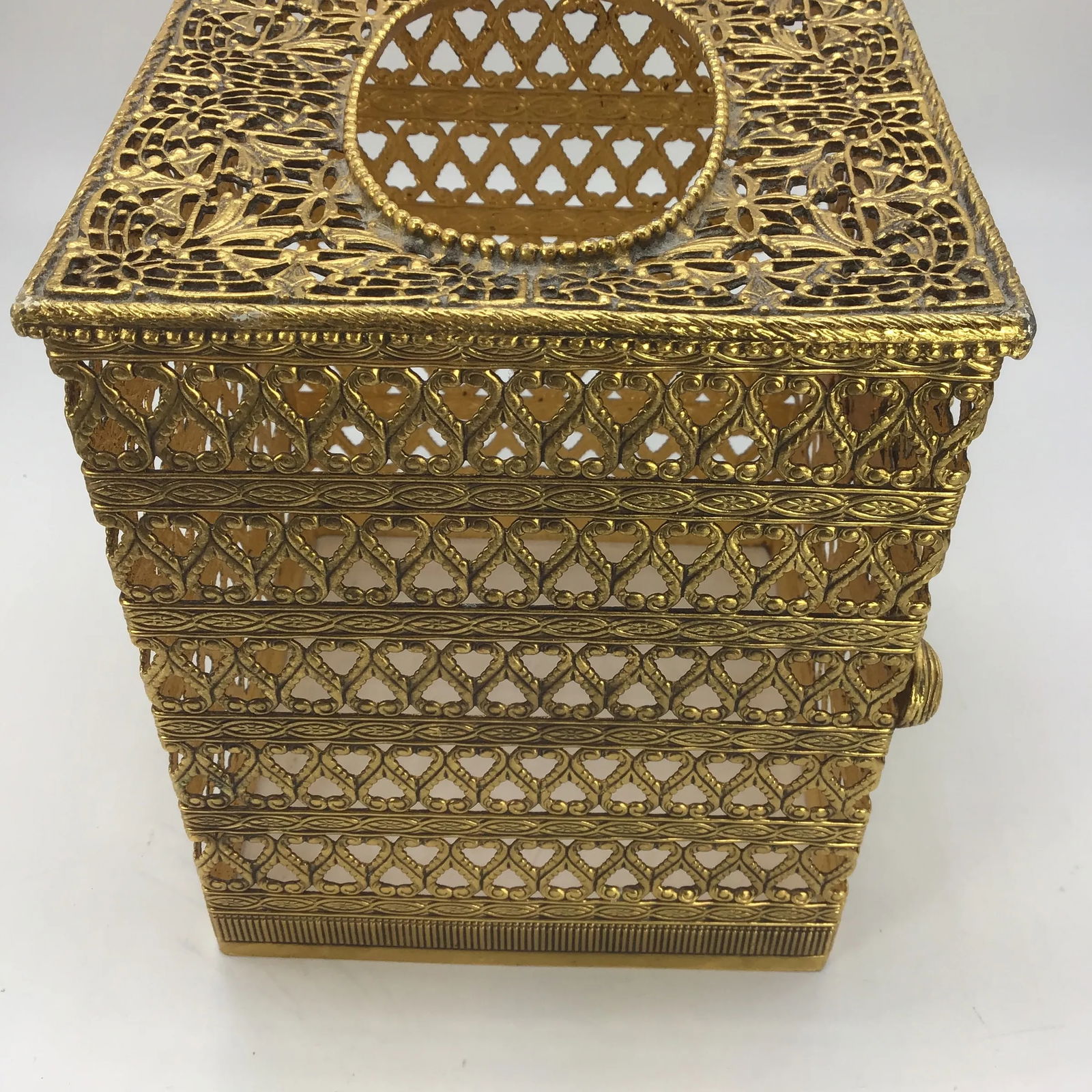 1970s Matson Stylebuilt Shell Motif Hollywood Regency Mid-Century Modern Gold Ormolu Filigree Square - 6