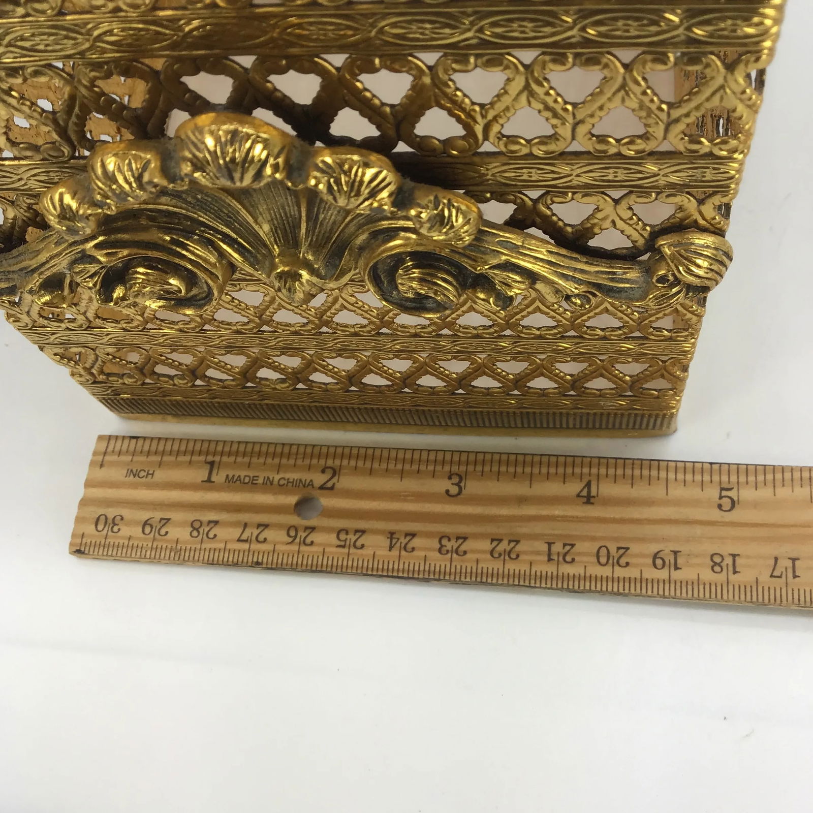 1970s Matson Stylebuilt Shell Motif Hollywood Regency Mid-Century Modern Gold Ormolu Filigree Square - 8