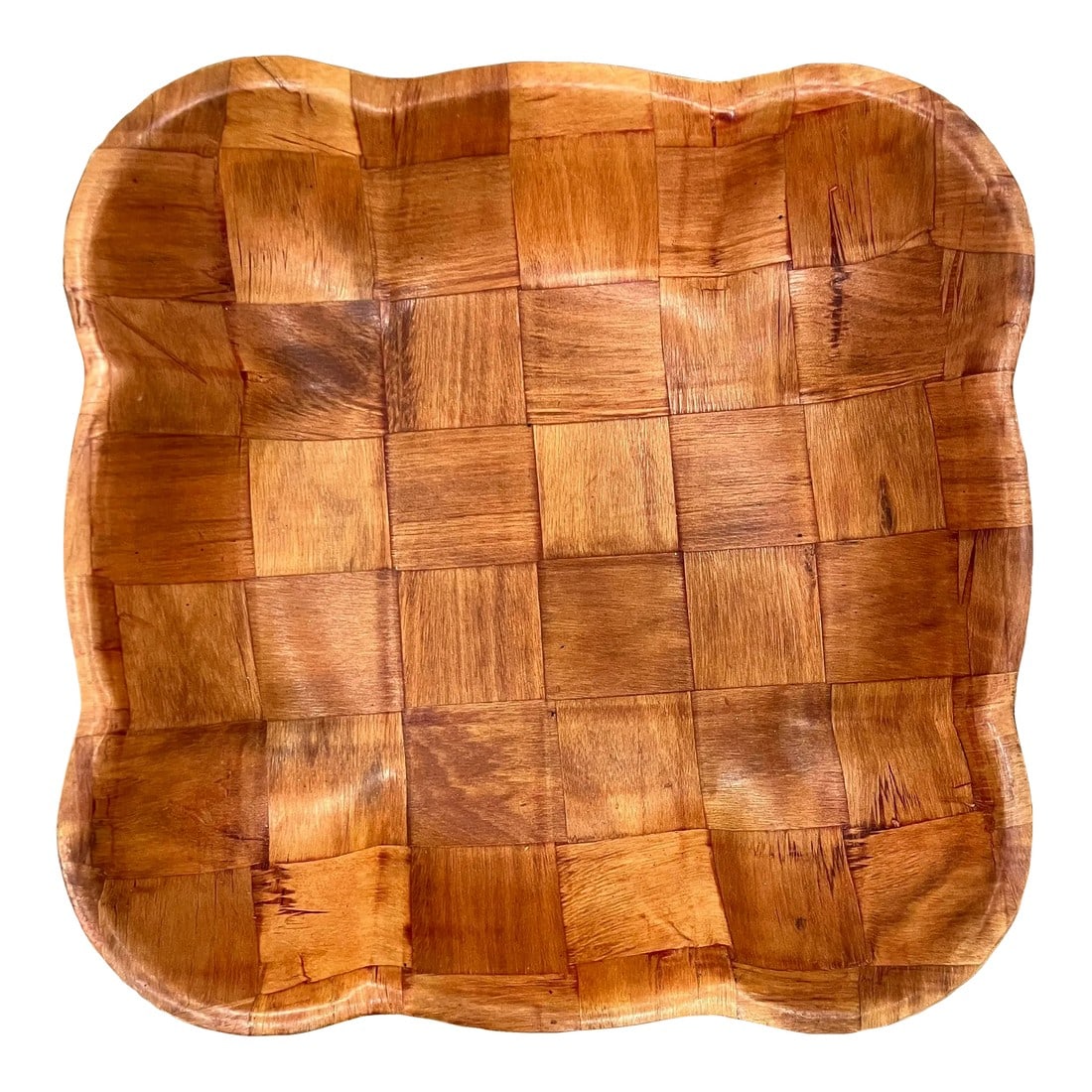 1970s Square Woven Acacia Salad Bowl: In absolutely perfect vintage condition, lightweight, bohemian vibes will be served with this salad bowl! Dimensions are 10.5 x 10.5 x 2 IMPORTANT INFO: - I participate in exclusive sales for our