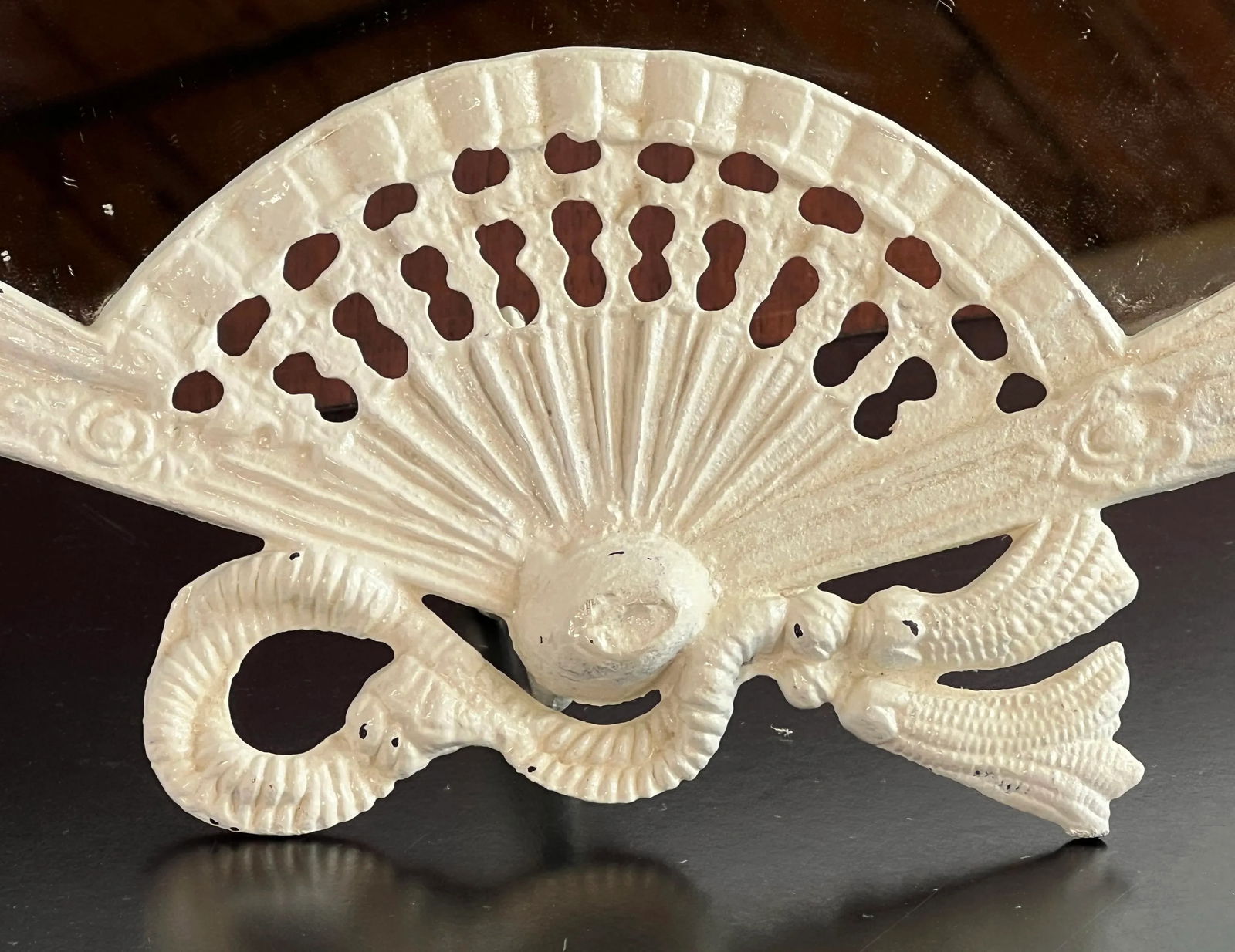 Vintage Cast Iron Victorian Fan Shaped Table Top Vanity Mirror by Iron-Art - 2