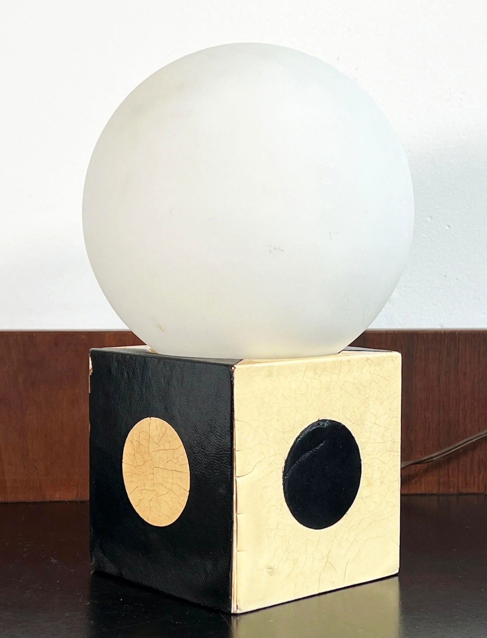 Vintage C.1950's Italian Black & White Leather Table Lamp - 4