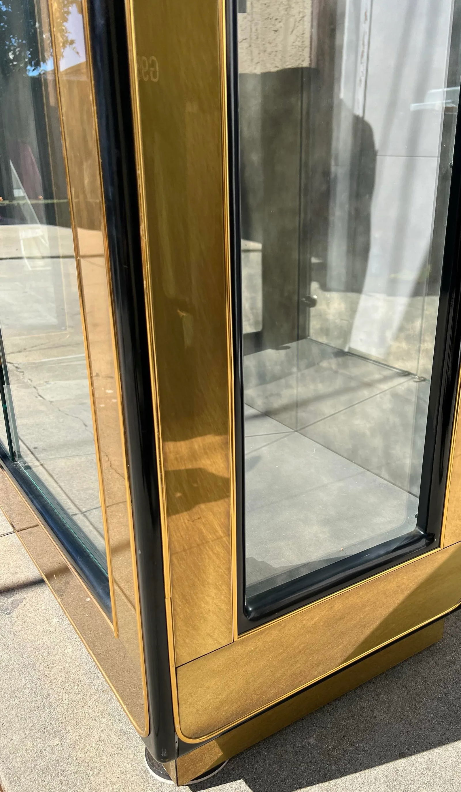 1970s Mastercraft Cabinets/Vitrines - a Pair - 3