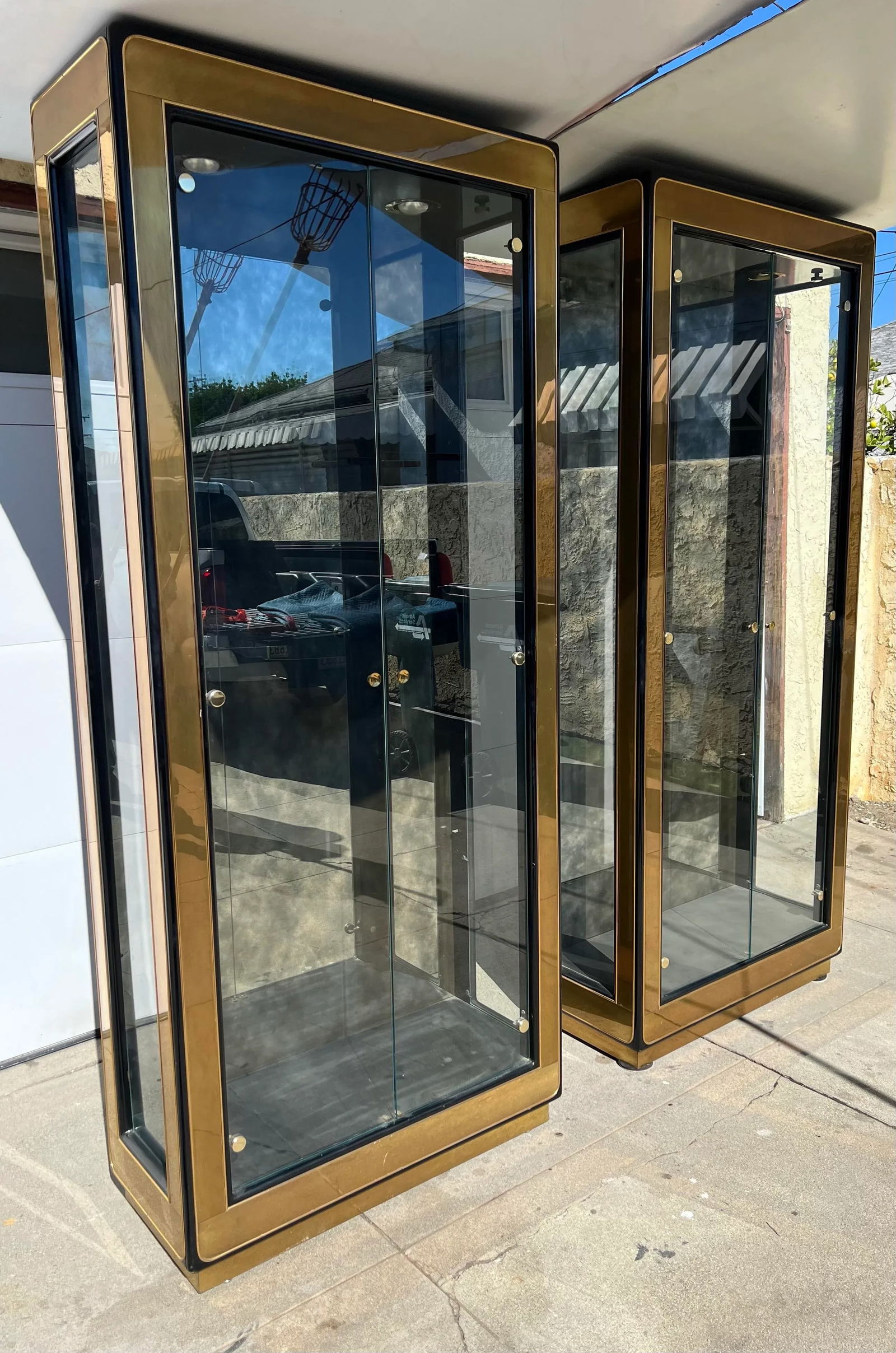 1970s Mastercraft Cabinets/Vitrines - a Pair - 5