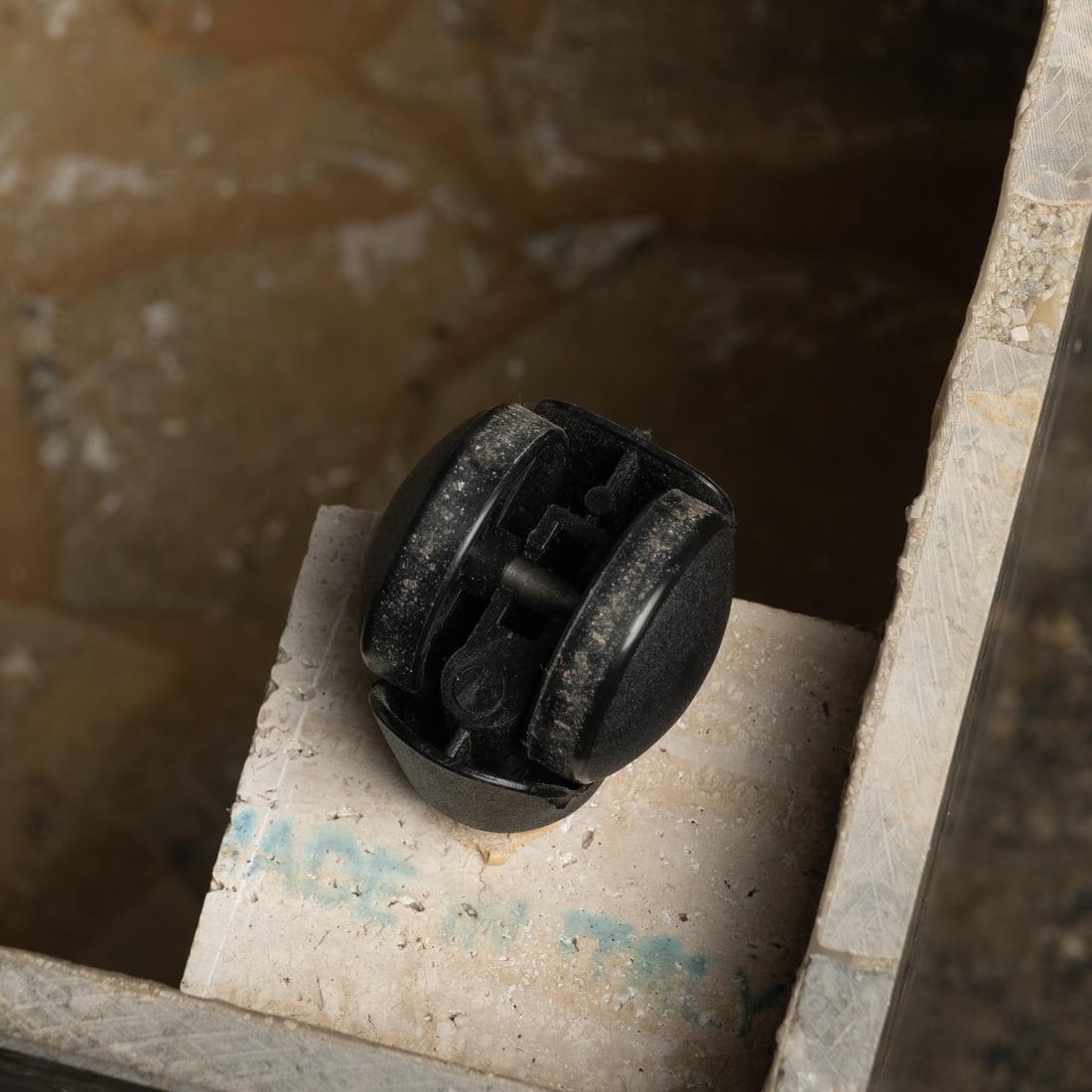 1980s Marble Stone Cube Mosaic Side End Accent Table Italian Modern - 11