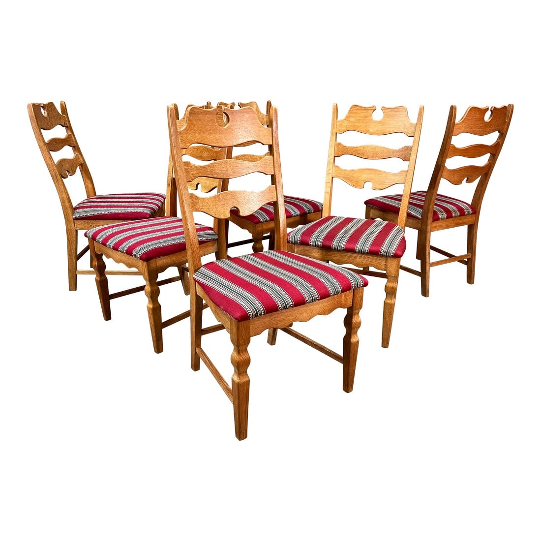 Vintage 1960's Danish Oak Razor Dining Chairs by Henning KjÃ¦rnulf for Eg KvalitetsmÃ: A fabulous set of six oak razorback chairs, designed by Henning KjÃ¦rnulf in the 1960s and manufactured by EG KvalitetsmÃ¸bler, features razorblade-shaped backrests and a unique