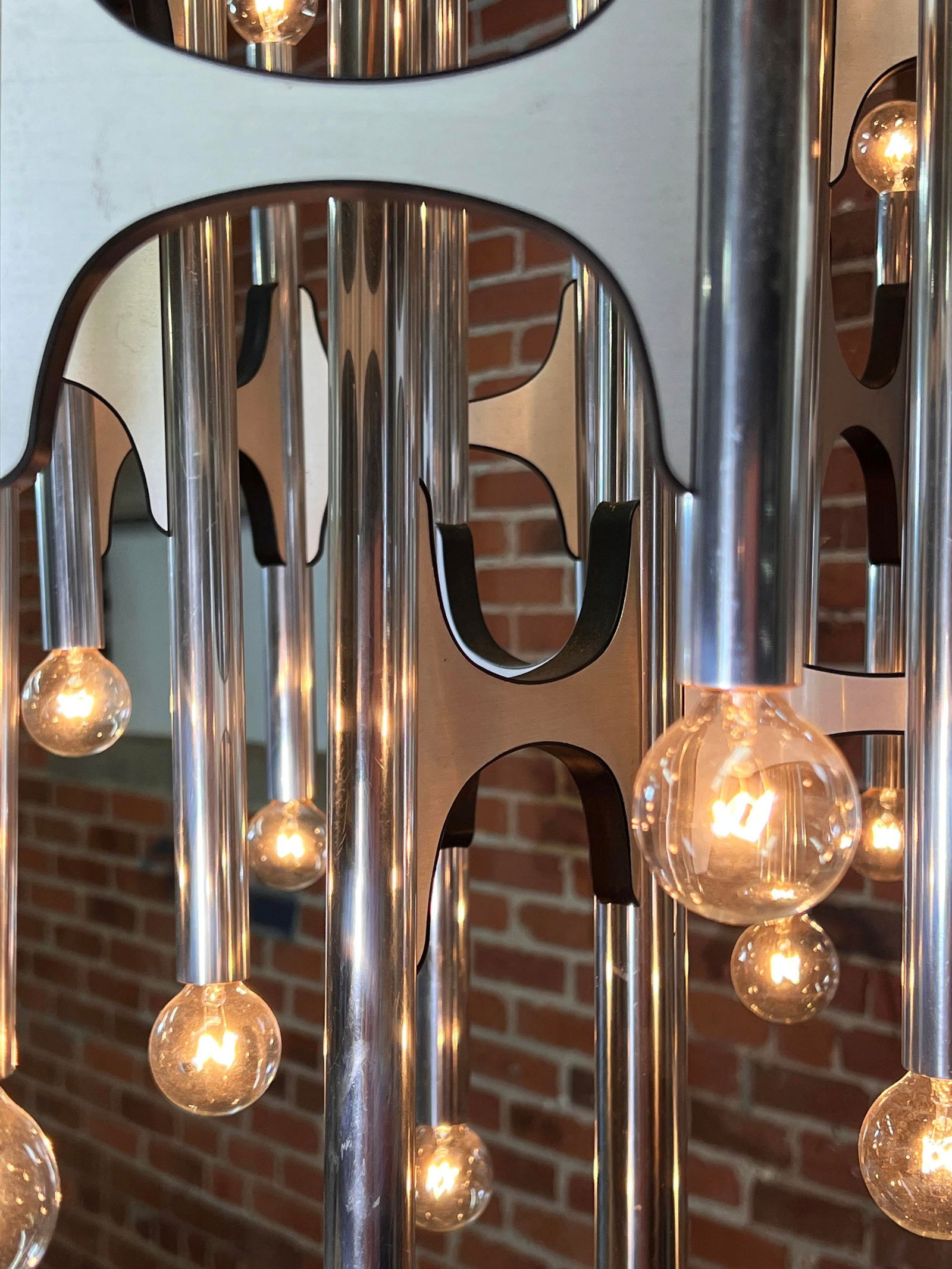 Sculptural Mid Century Modern 36 Light Chandelier by Gaetano Sciolari for Lightolier - 10