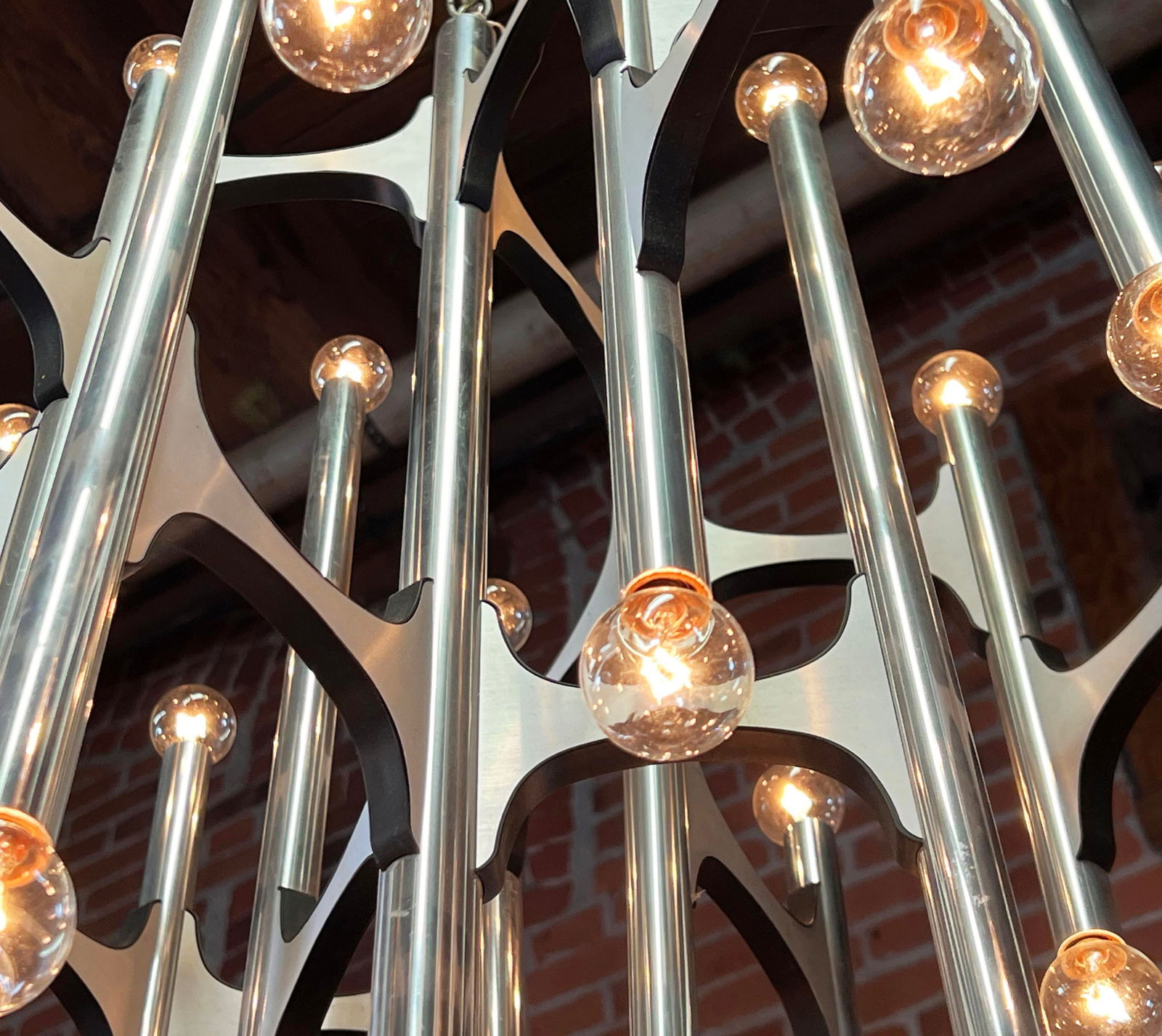 Sculptural Mid Century Modern 36 Light Chandelier by Gaetano Sciolari for Lightolier - 3