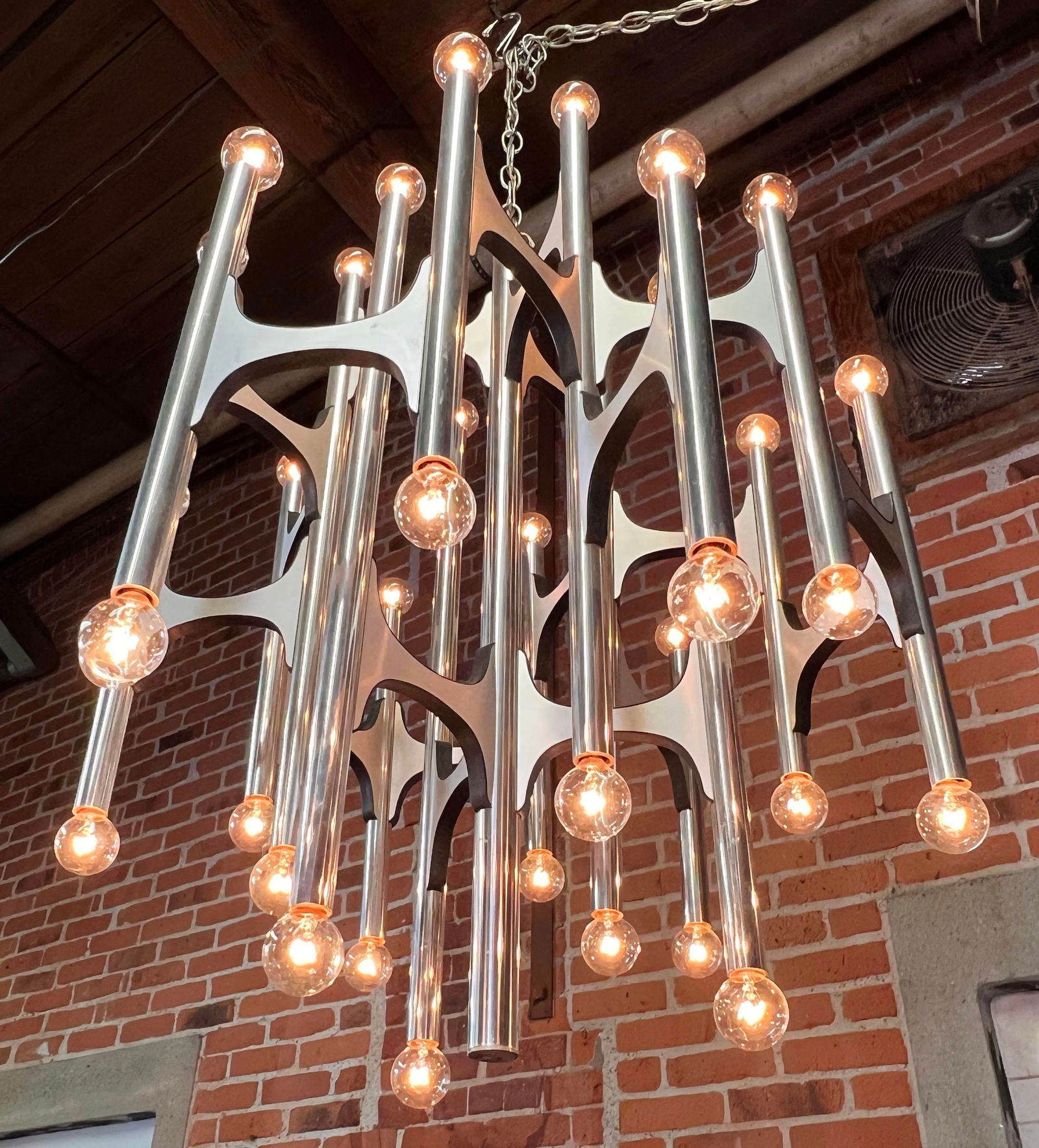 Sculptural Mid Century Modern 36 Light Chandelier by Gaetano Sciolari for Lightolier - 4