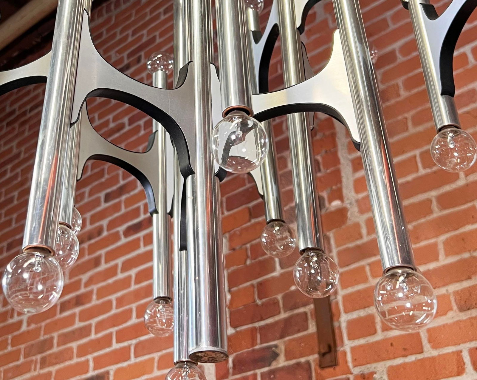 Sculptural Mid Century Modern 36 Light Chandelier by Gaetano Sciolari for Lightolier - 5