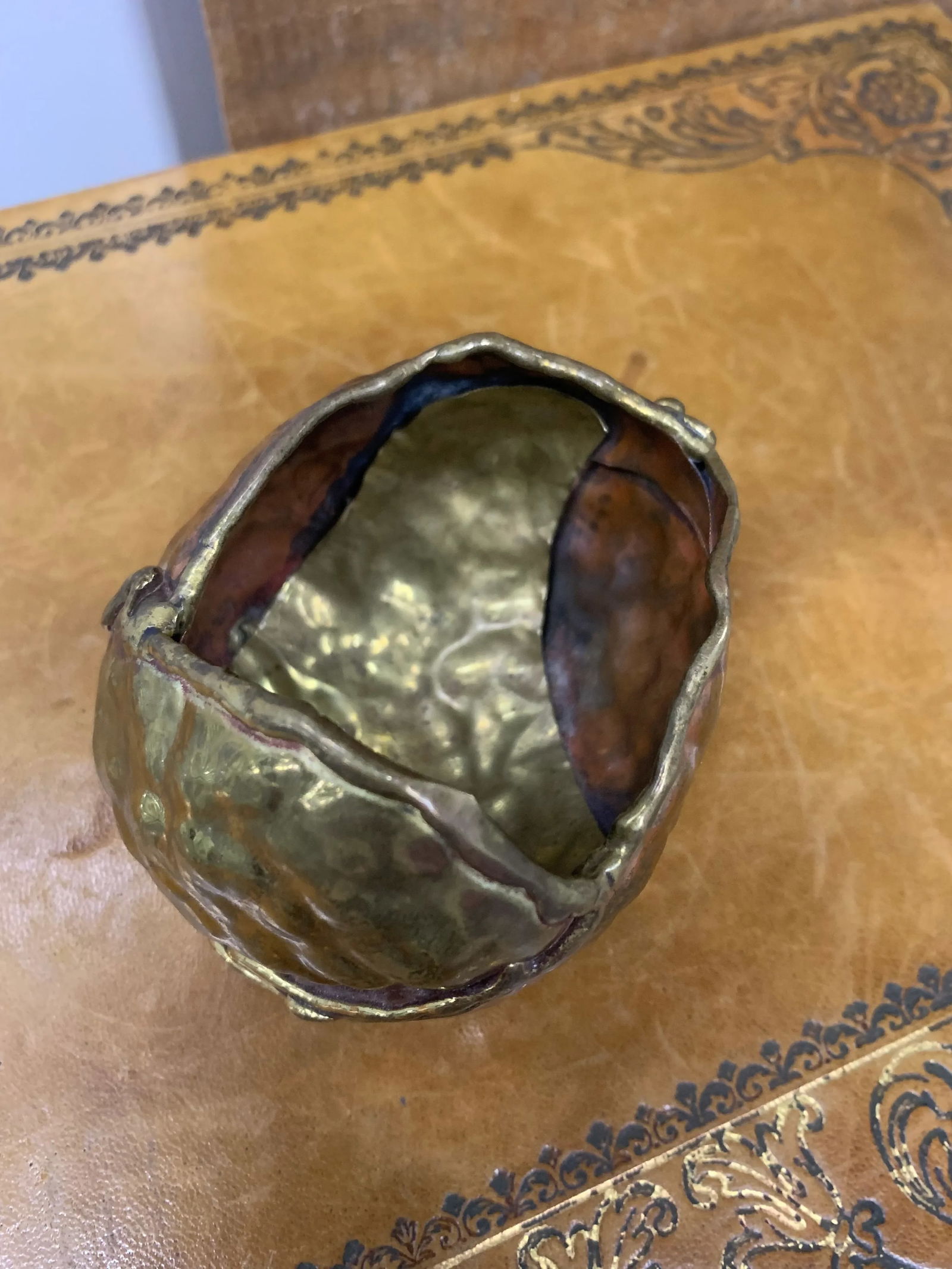 1970s Vintage French Brutalist Copper & Brass Vessel - 3