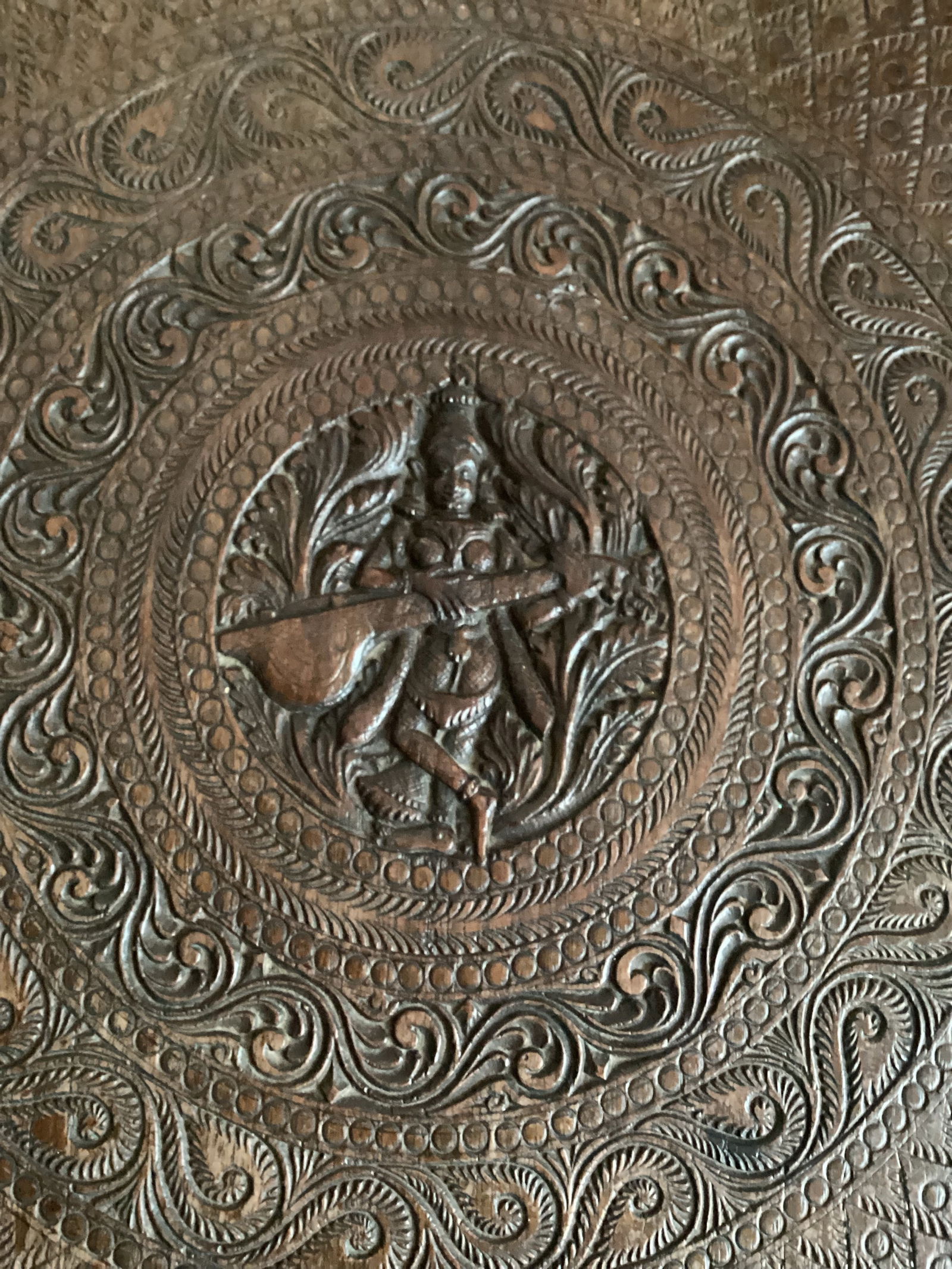 1960s Vintage Anglo-Indian Hand Crafted Hardwood Round Side Table Carved Legs & Top - 2