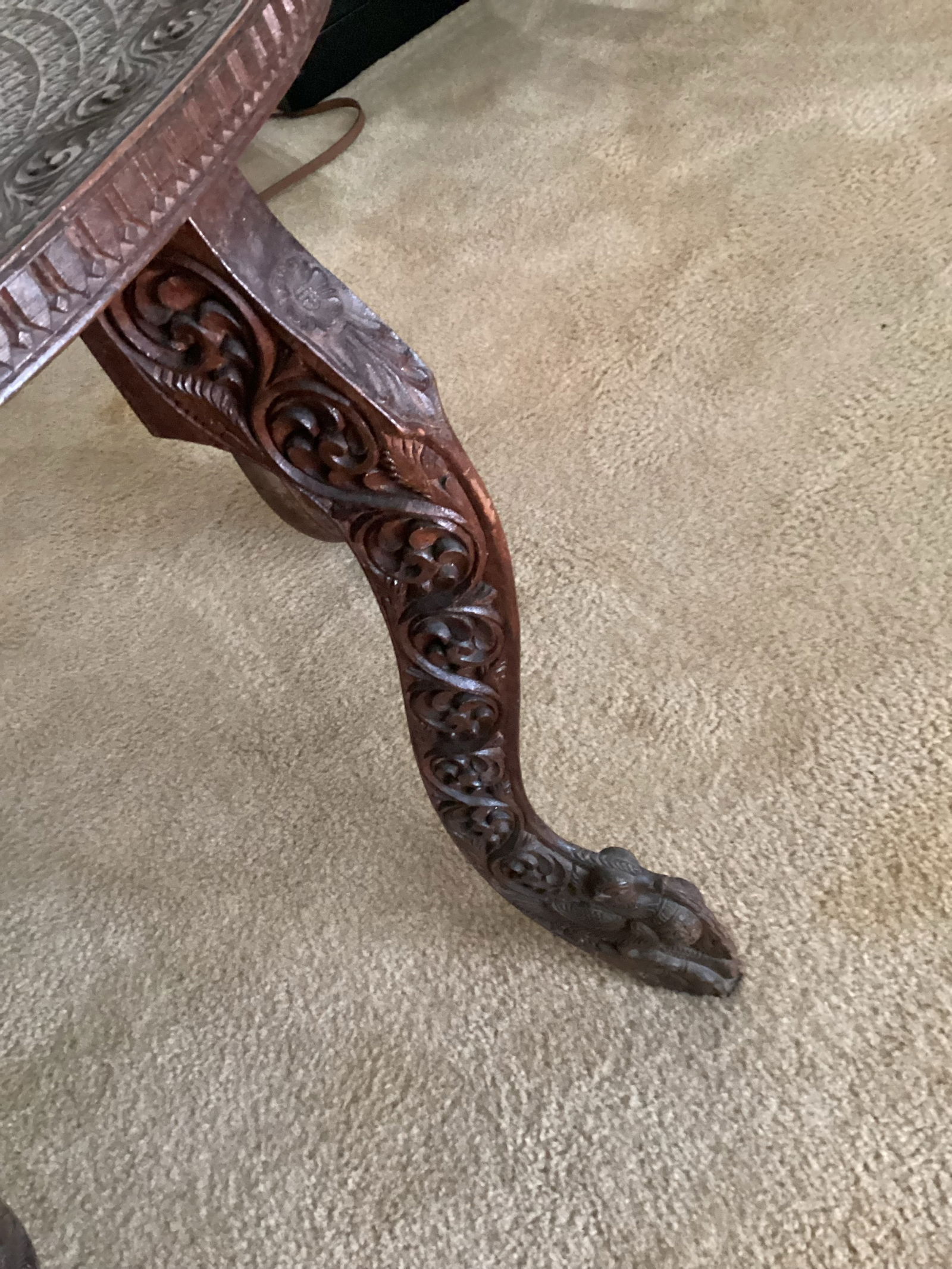 1960s Vintage Anglo-Indian Hand Crafted Hardwood Round Side Table Carved Legs & Top - 7