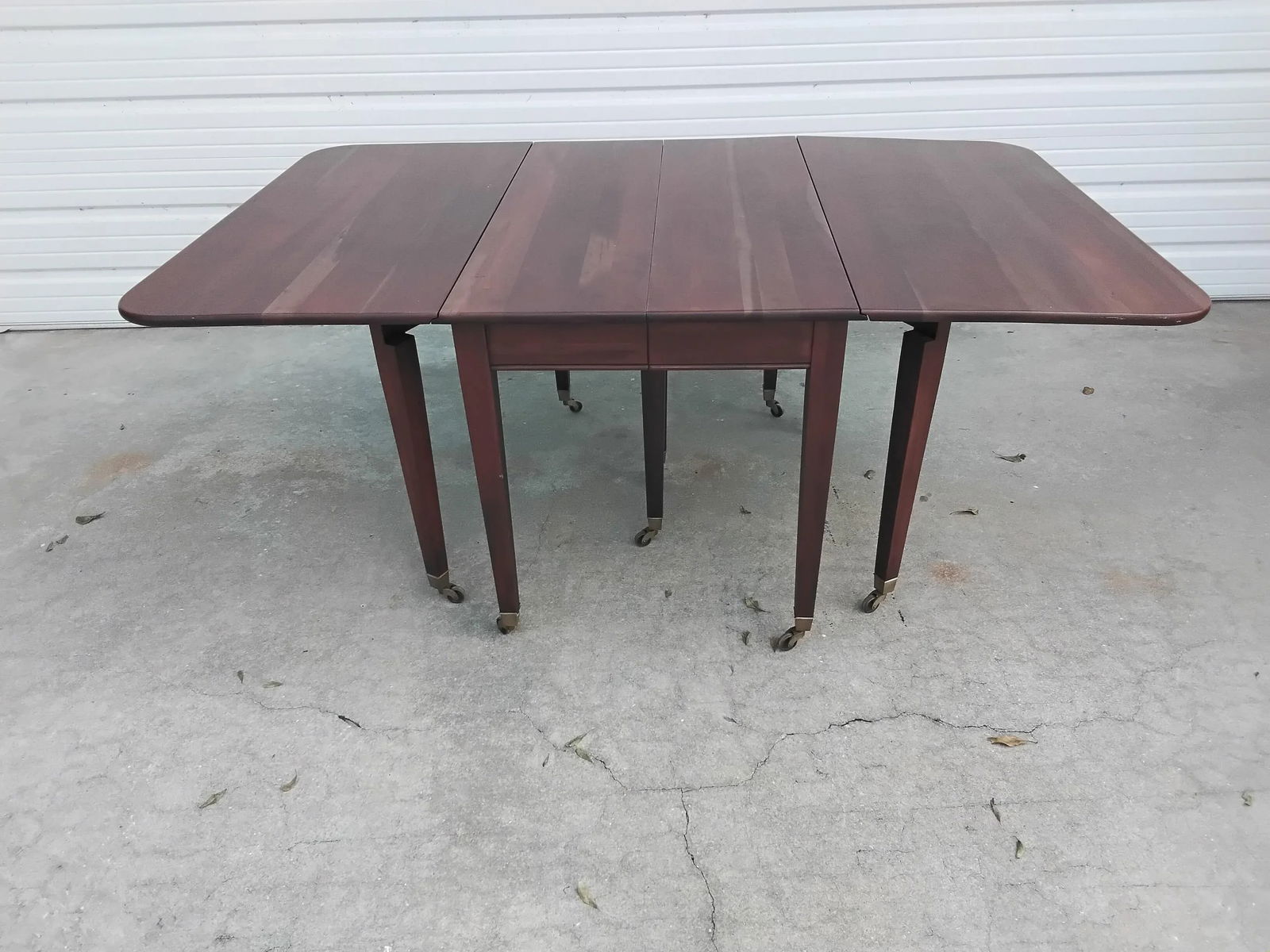 1940s Mid-Century Modern Cherry Dining Table - 3