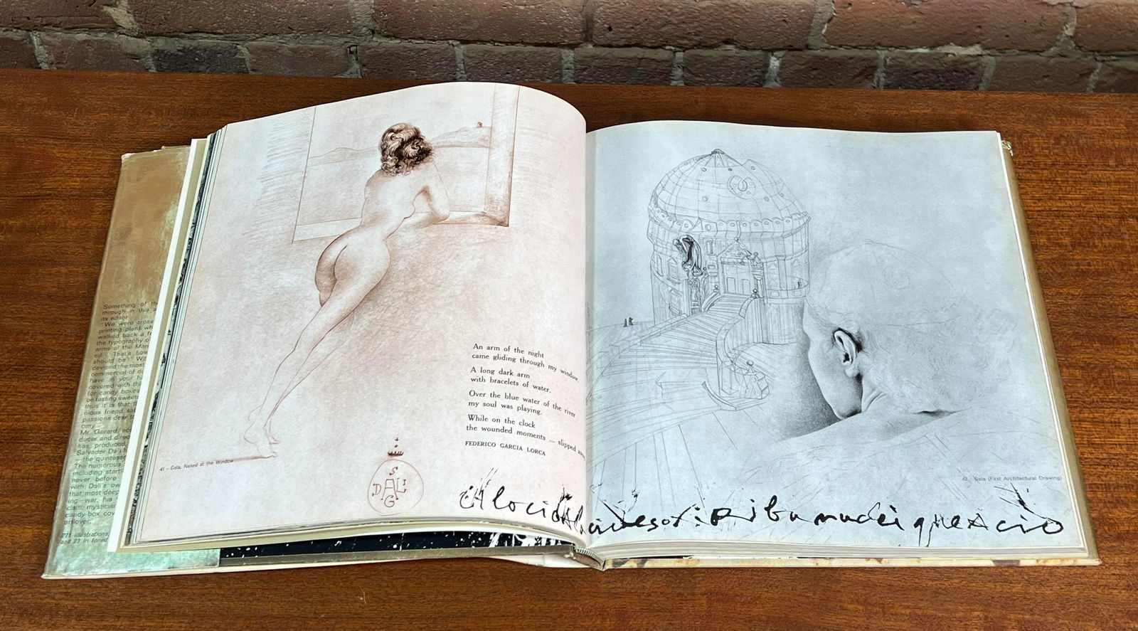 Vintage 1968 Salvador Dali Art Coffee Table Book Printed in France - 4