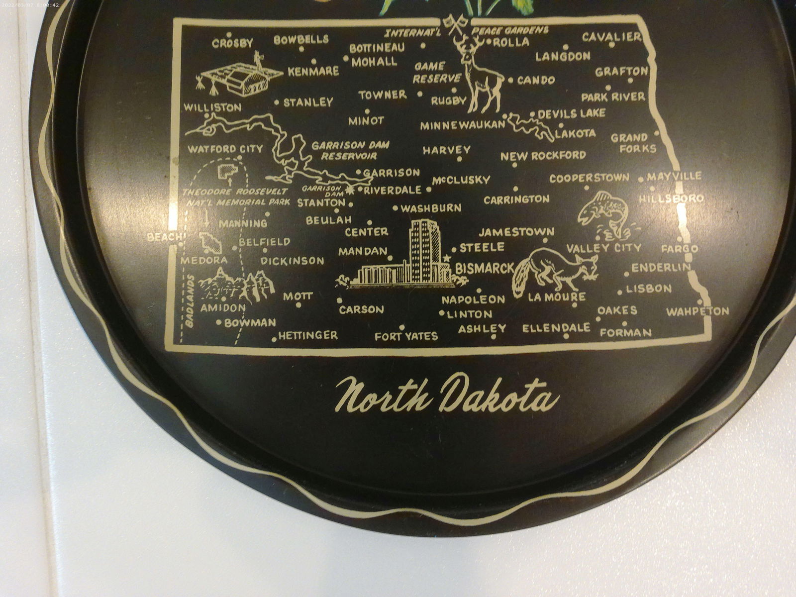 Mid-Century North Dakota Metal Tourist Tray - 3