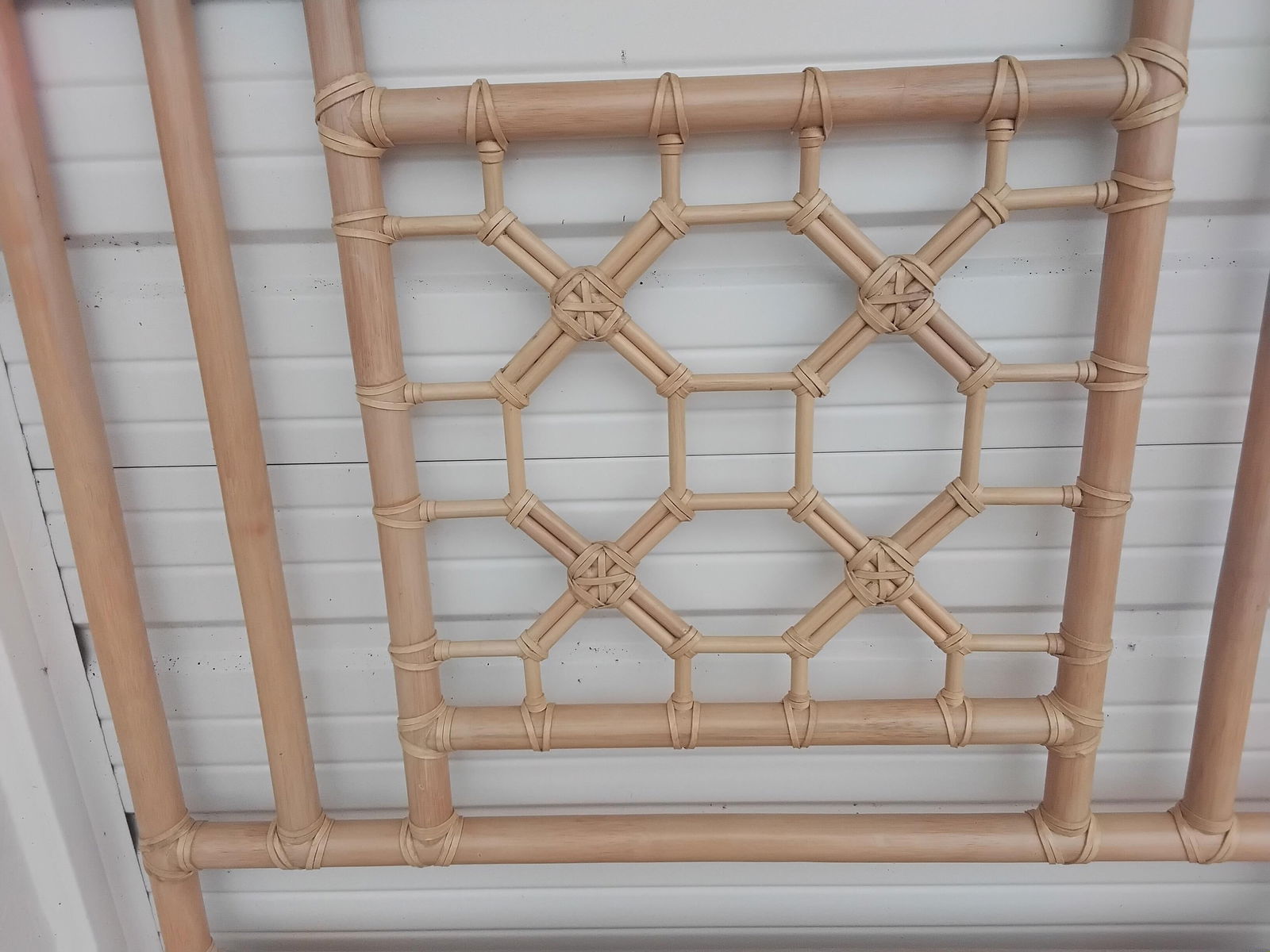 1980s Pair Rattan Chippendale Twin Headboards - 4