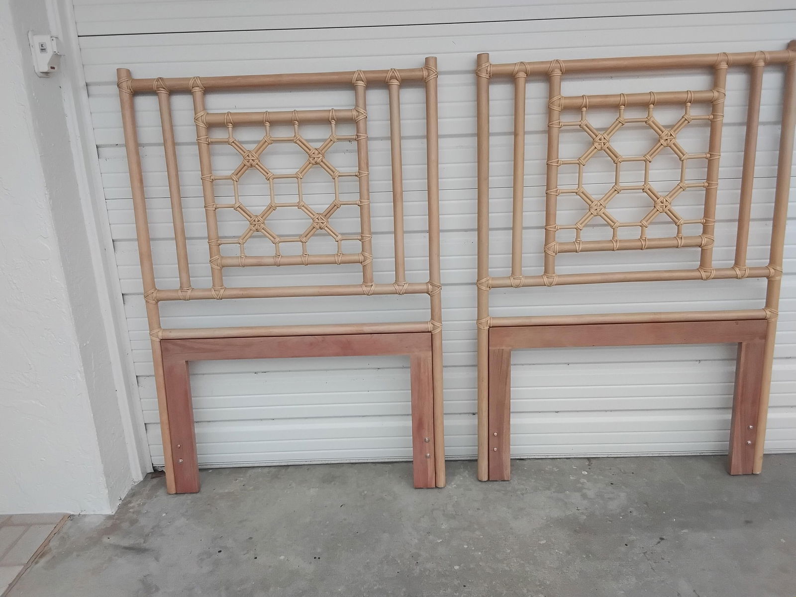 1980s Pair Rattan Chippendale Twin Headboards - 5