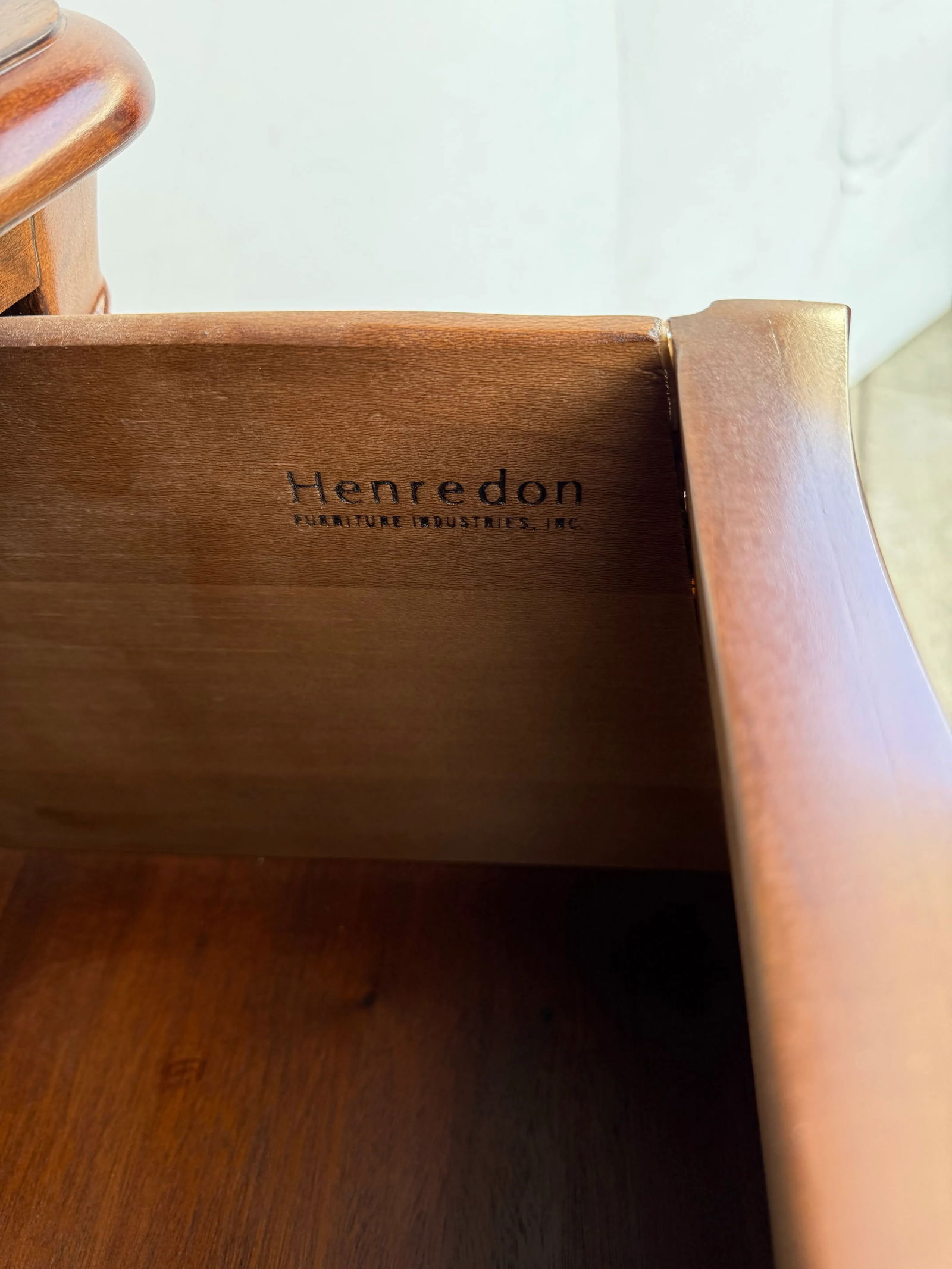 1970s Henredon " Folio 10" Low Bombe Chest/ Nightstand. - 3