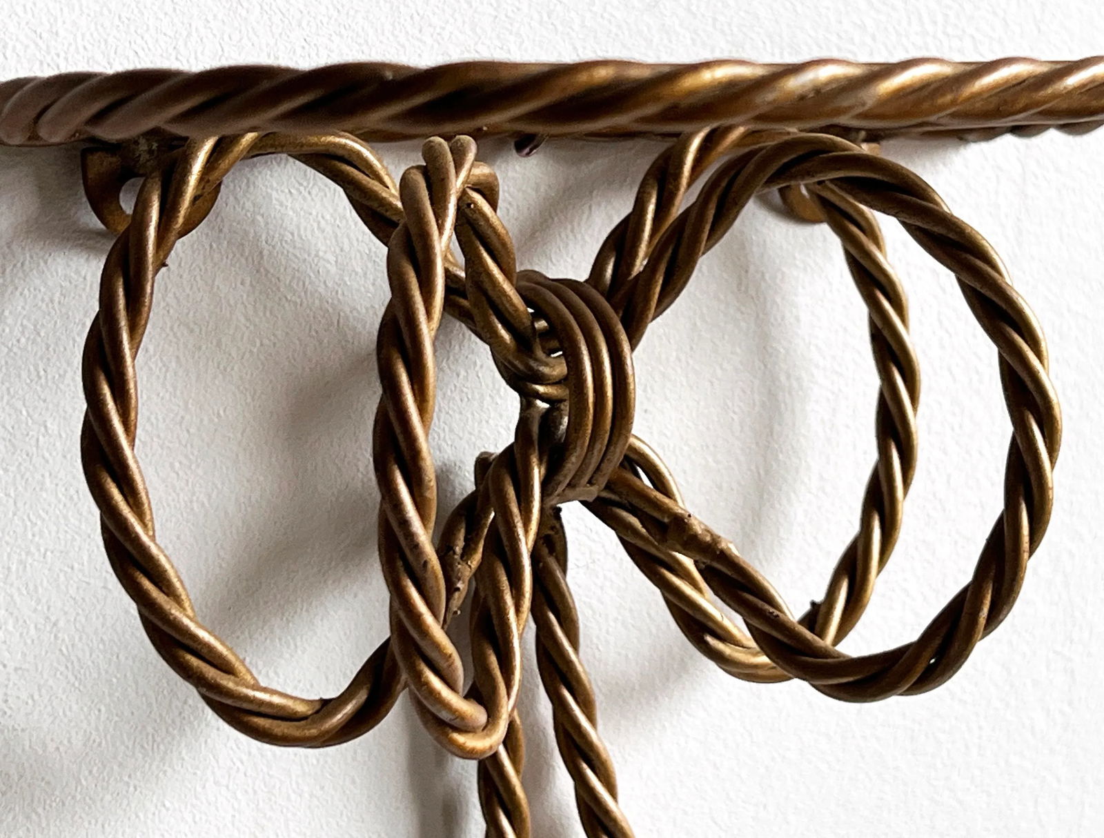 Pair of Vintage Italian Gold Rope Ribbon and Tassel Wall Shelves - 4