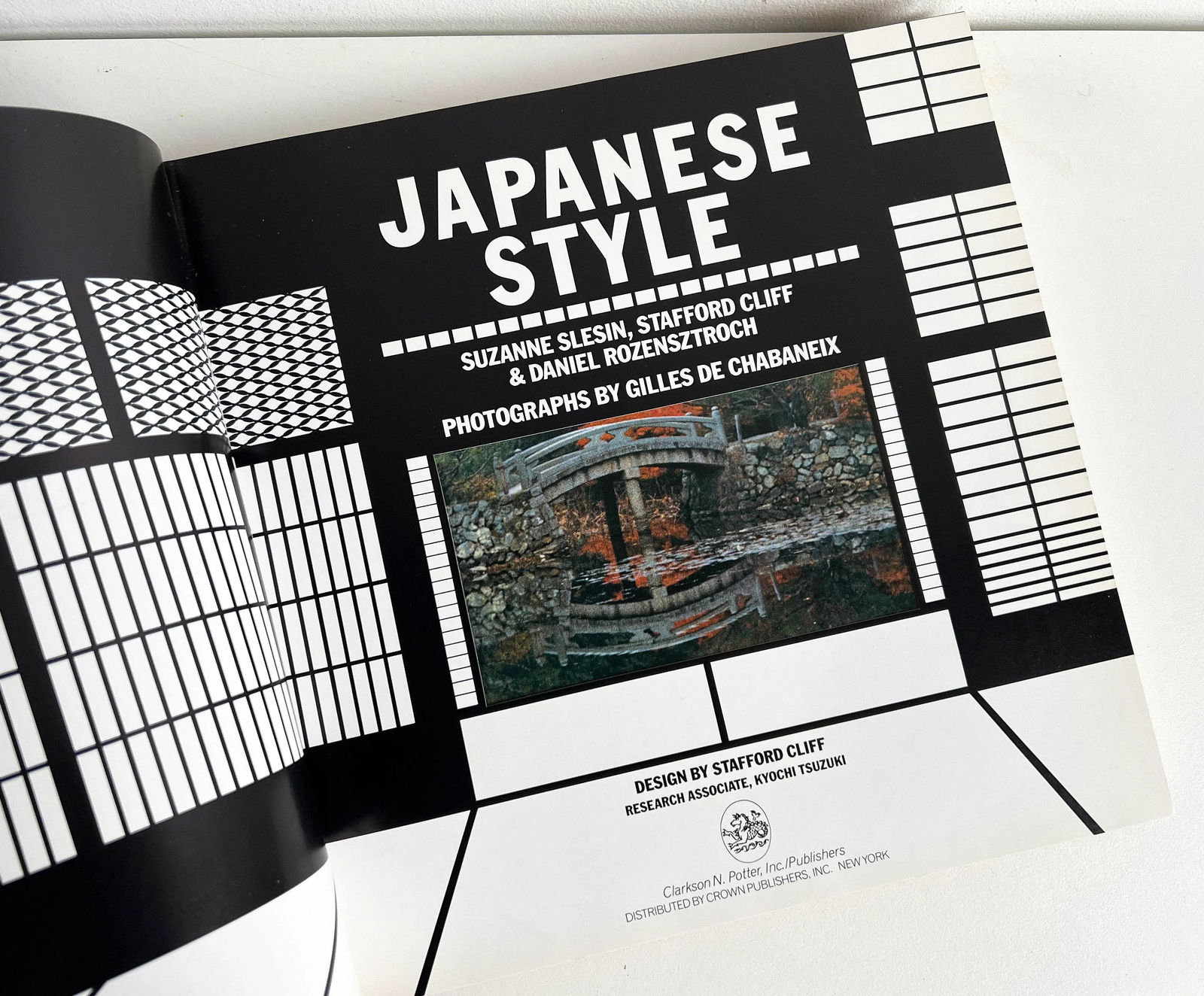 Japanese Style by Suzanne Slesin Interior Design & Architecture Coffee Table Book - 4
