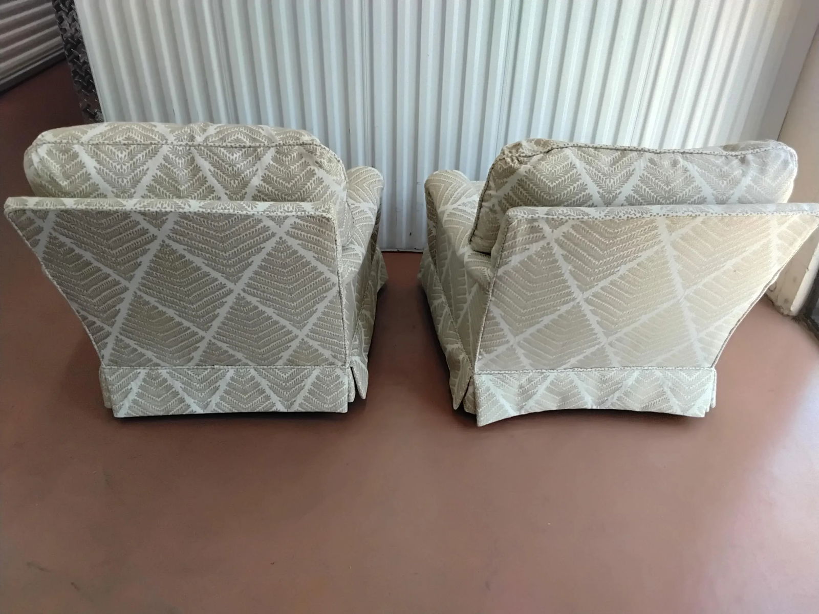 1980s English Arm George Smith Style Club Chairs- Set of 2 - 4
