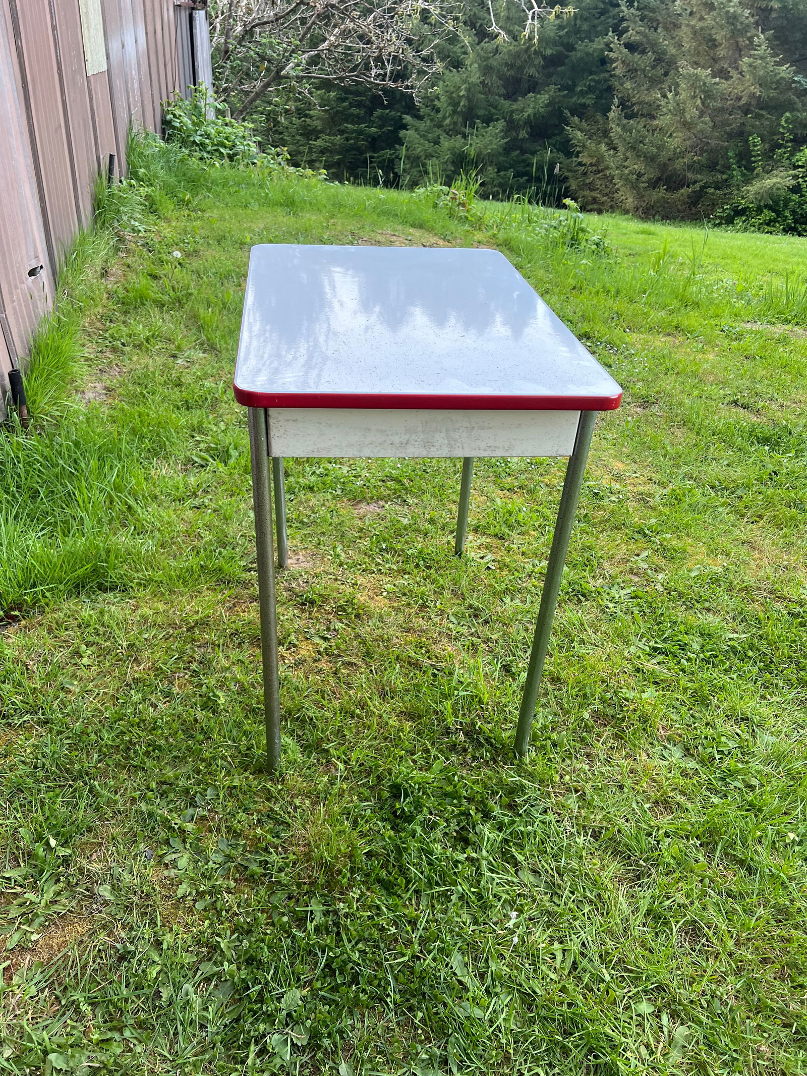 Charming Farmhouse Style White Enamel Top Table - 7
