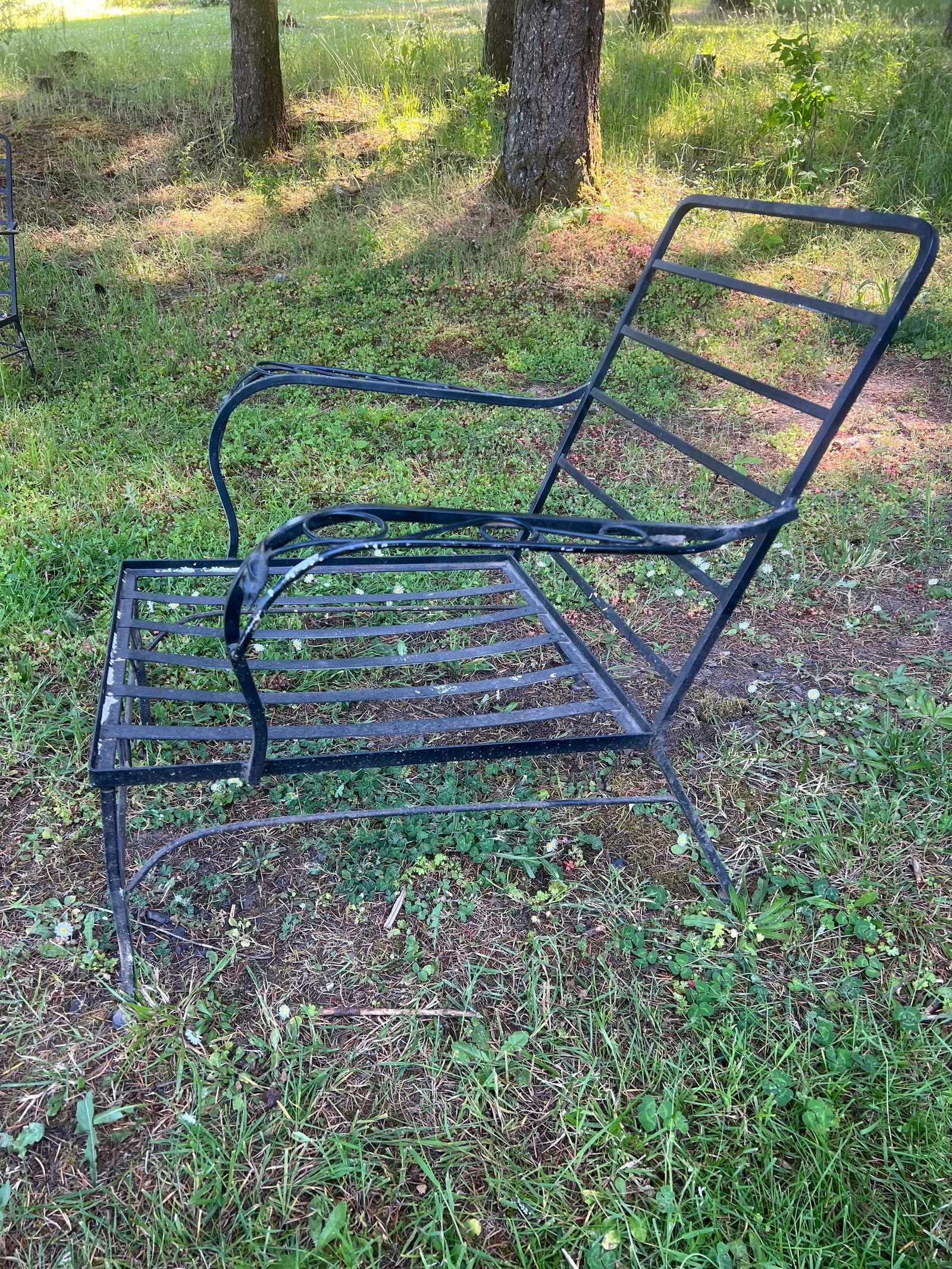 Hollywood Regency Wrought Iron Outdoor Furniture Set, 5 Pieces - 5