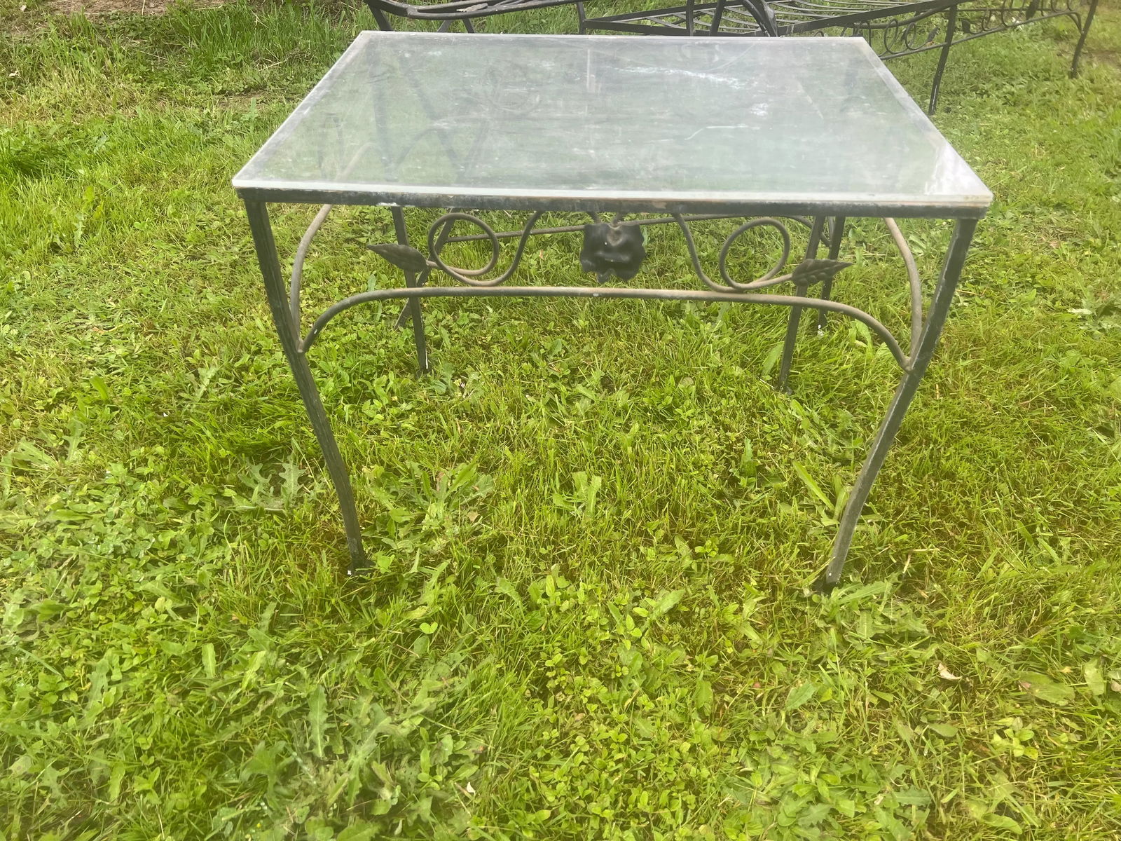 Hollywood Regency Wrought Iron Outdoor Furniture Set, 5 Pieces - 7